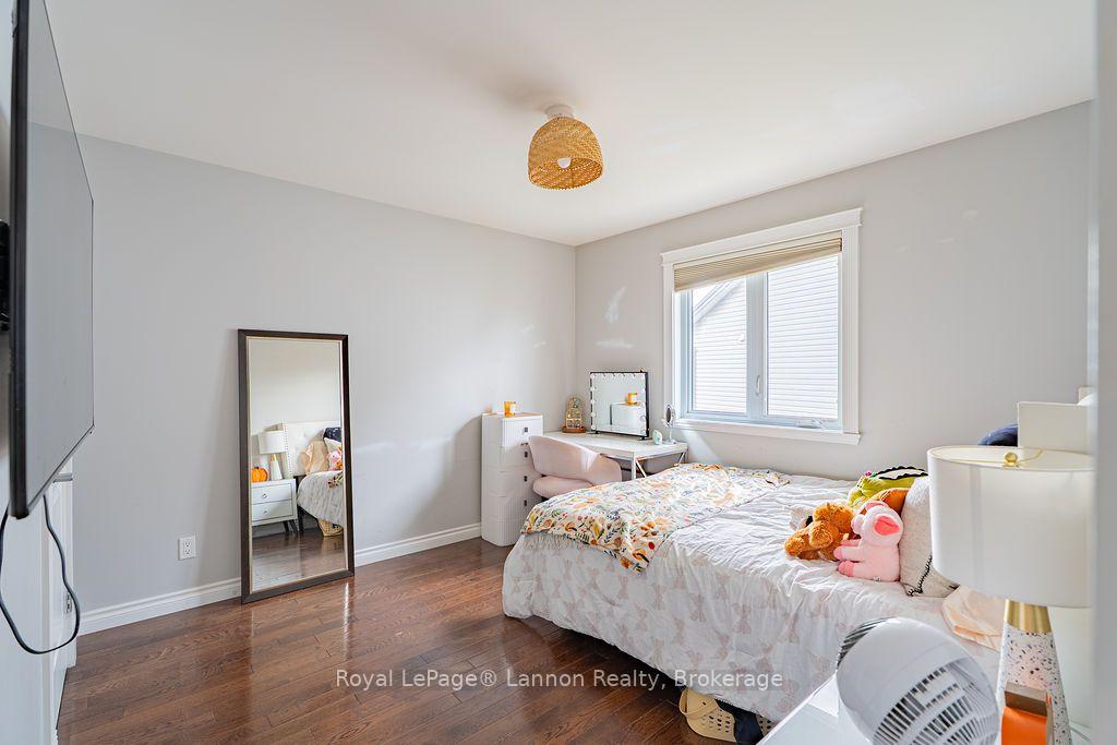 Photo 17 of 696 Weiler Boulevard, Thunder Bay, Parkdale — HOMEH