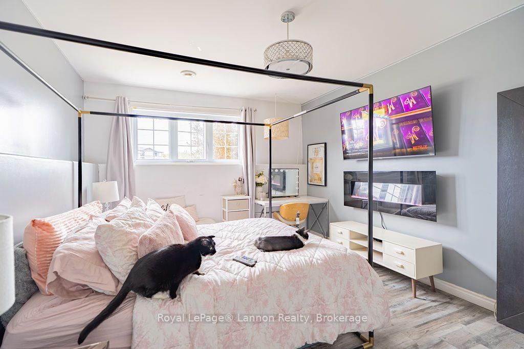 Photo 19 of 696 Weiler Boulevard, Thunder Bay, Parkdale — HOMEH