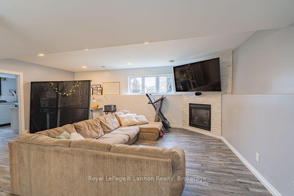 Photo 29 of 696 Weiler Boulevard, Thunder Bay, Parkdale — HOMEH