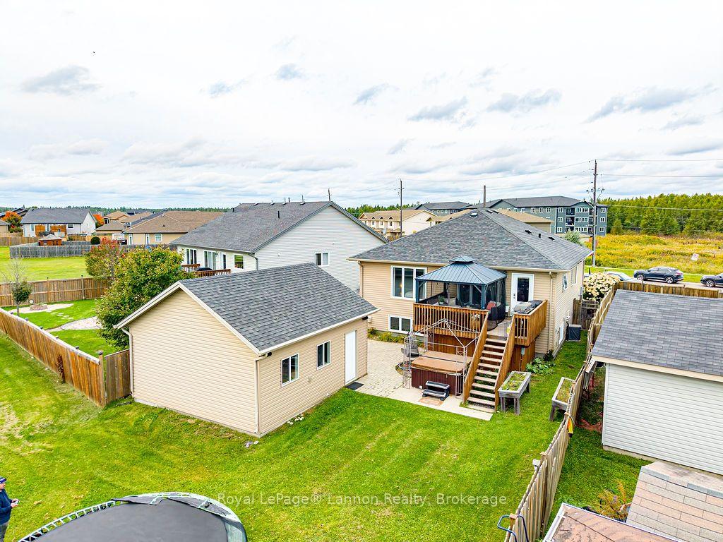 Photo 42 of 696 Weiler Boulevard, Thunder Bay, Parkdale — HOMEH