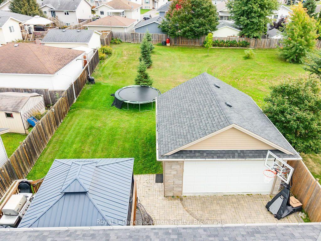 Photo 43 of 696 Weiler Boulevard, Thunder Bay, Parkdale — HOMEH