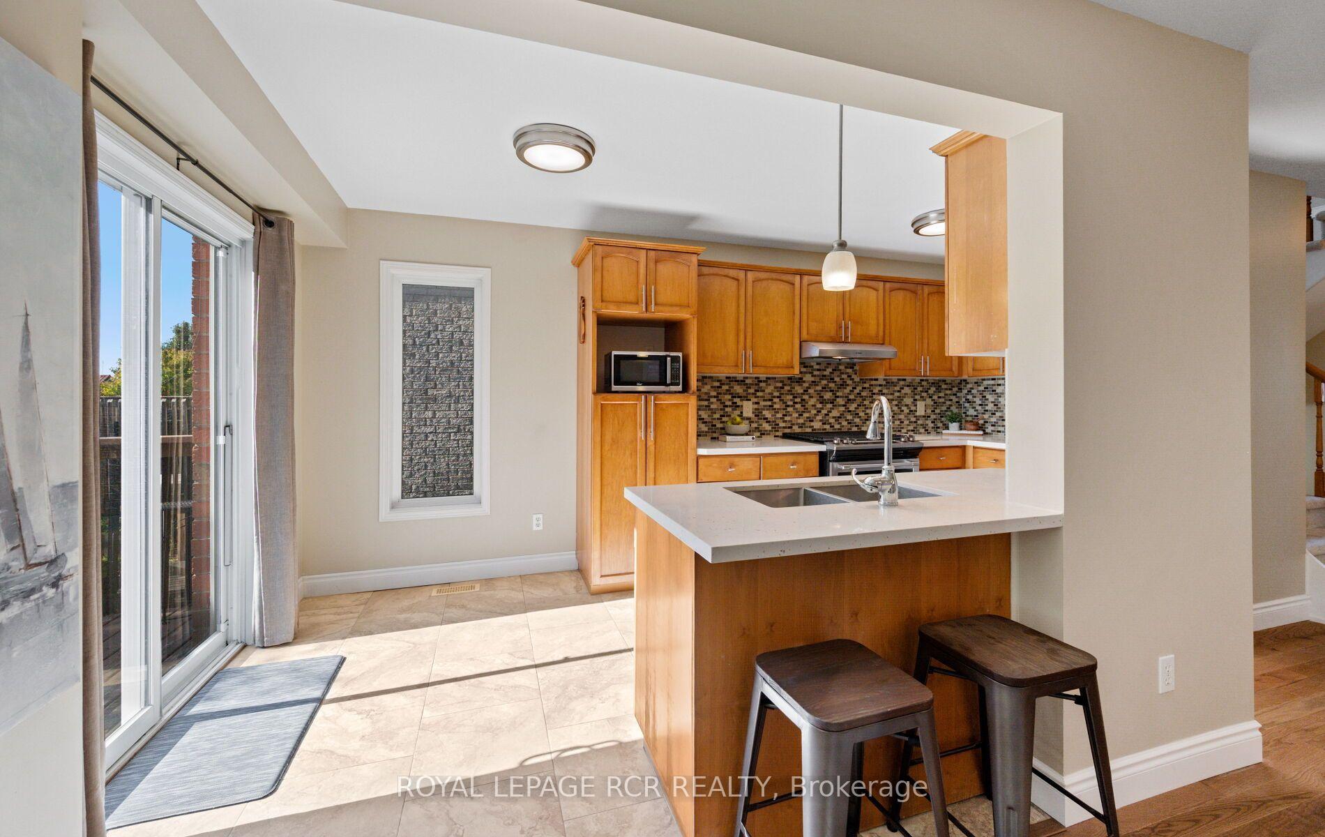 Photo 17 of 108 Glengarry Road, Orangeville — HOMEH
