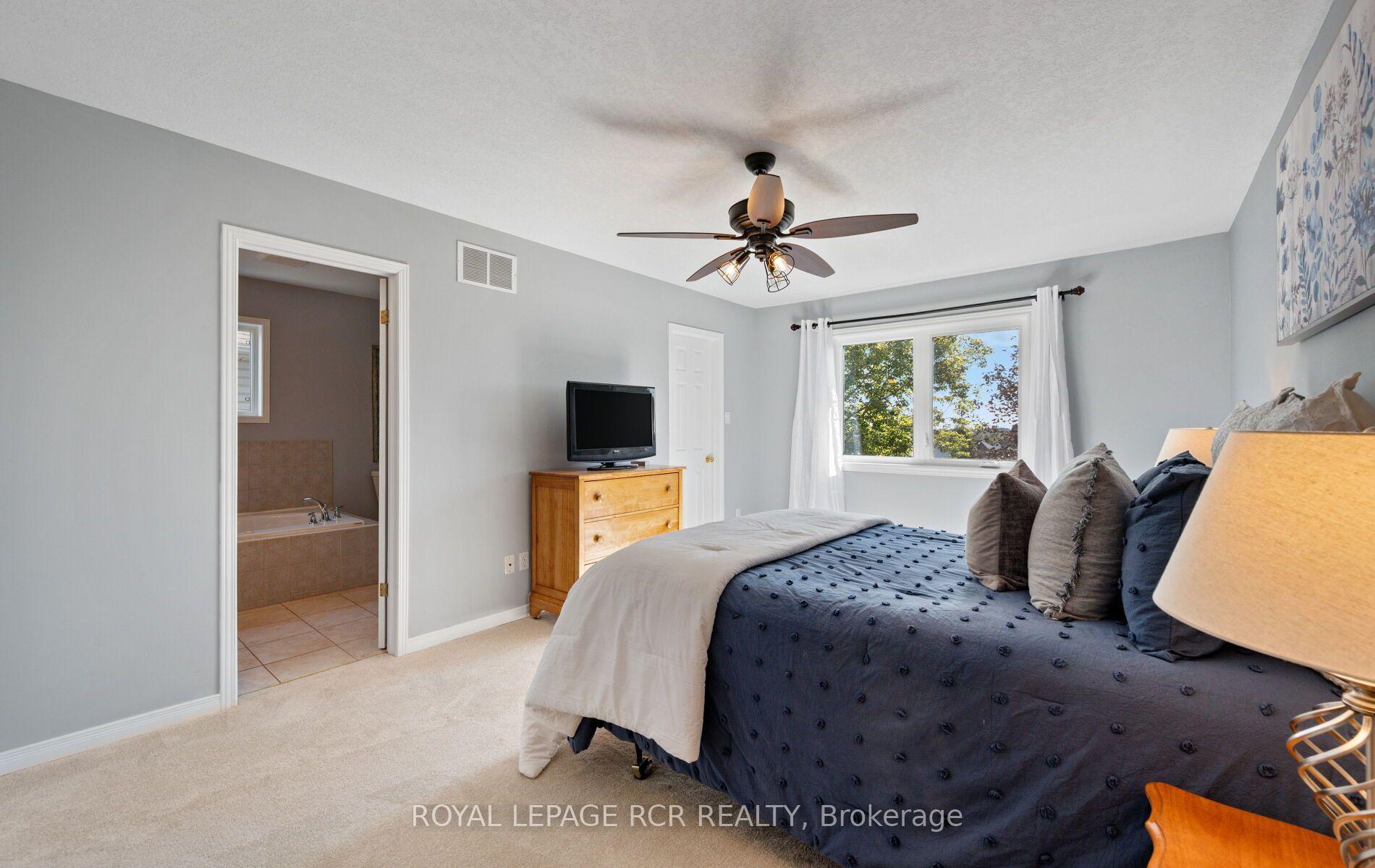 Photo 30 of 108 Glengarry Road, Orangeville — HOMEH
