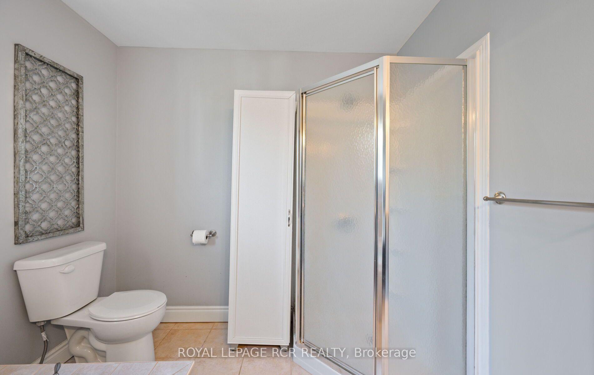 Photo 32 of 108 Glengarry Road, Orangeville — HOMEH