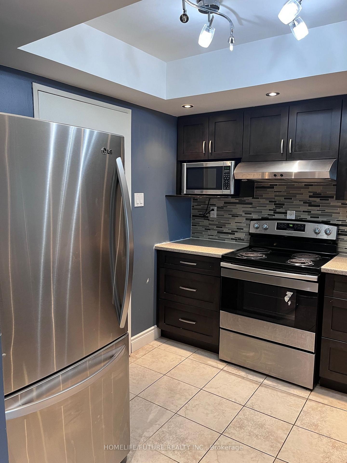 Photo 2 of Unit 1101, 550 Webb Drive, Mississauga, City Centre — HOMEH