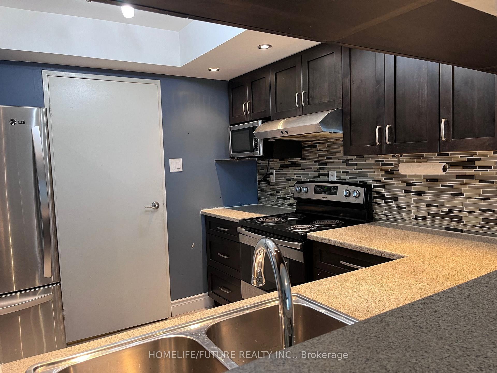 Photo 4 of Unit 1101, 550 Webb Drive, Mississauga, City Centre — HOMEH