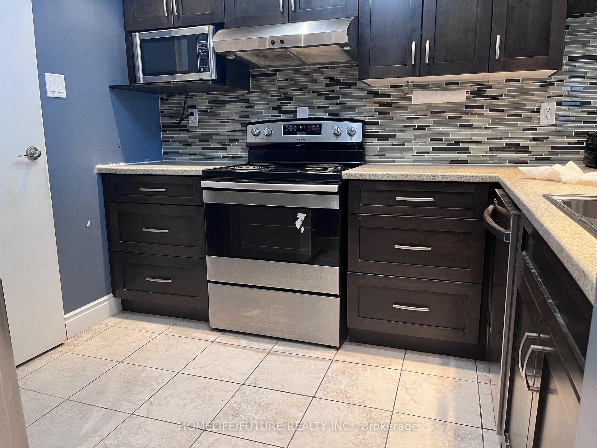 Photo 5 of Unit 1101, 550 Webb Drive, Mississauga, City Centre — HOMEH