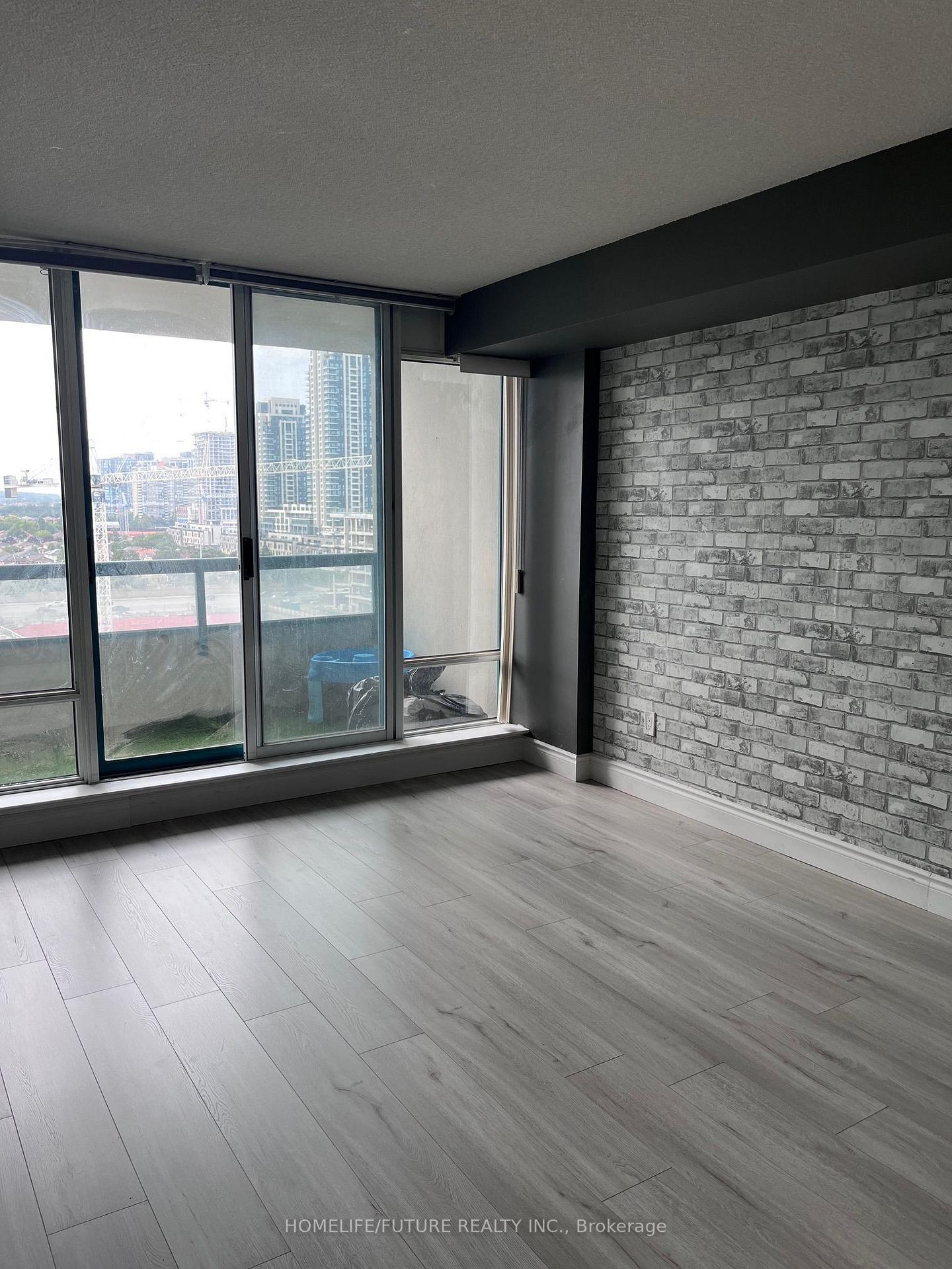 Photo 7 of Unit 1101, 550 Webb Drive, Mississauga, City Centre — HOMEH