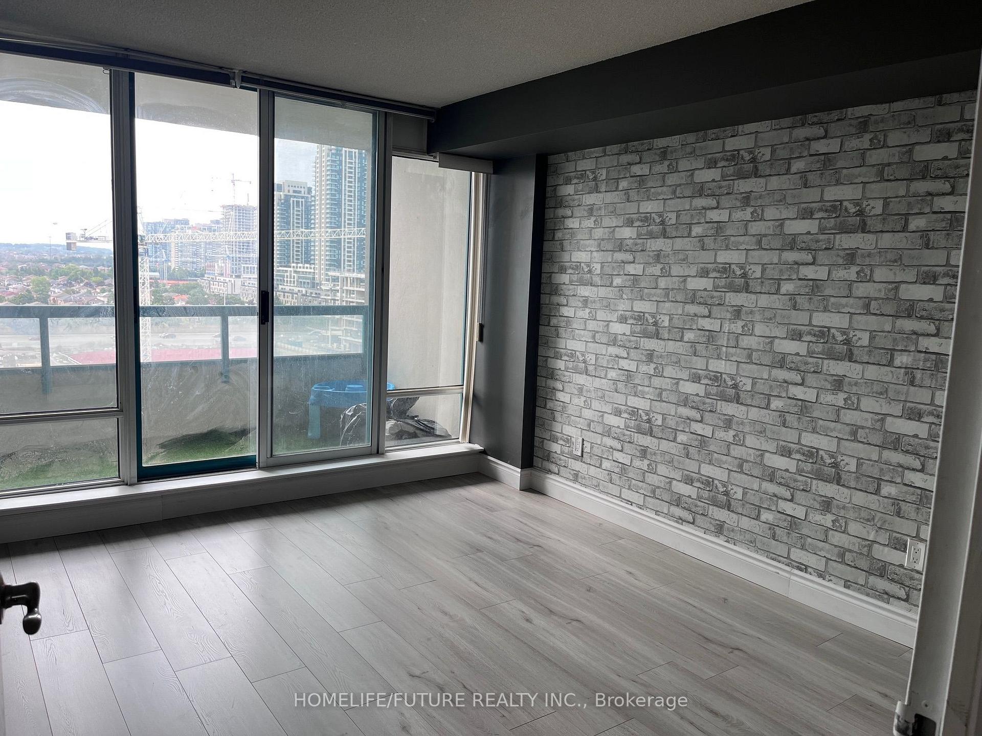 Photo 8 of Unit 1101, 550 Webb Drive, Mississauga, City Centre — HOMEH