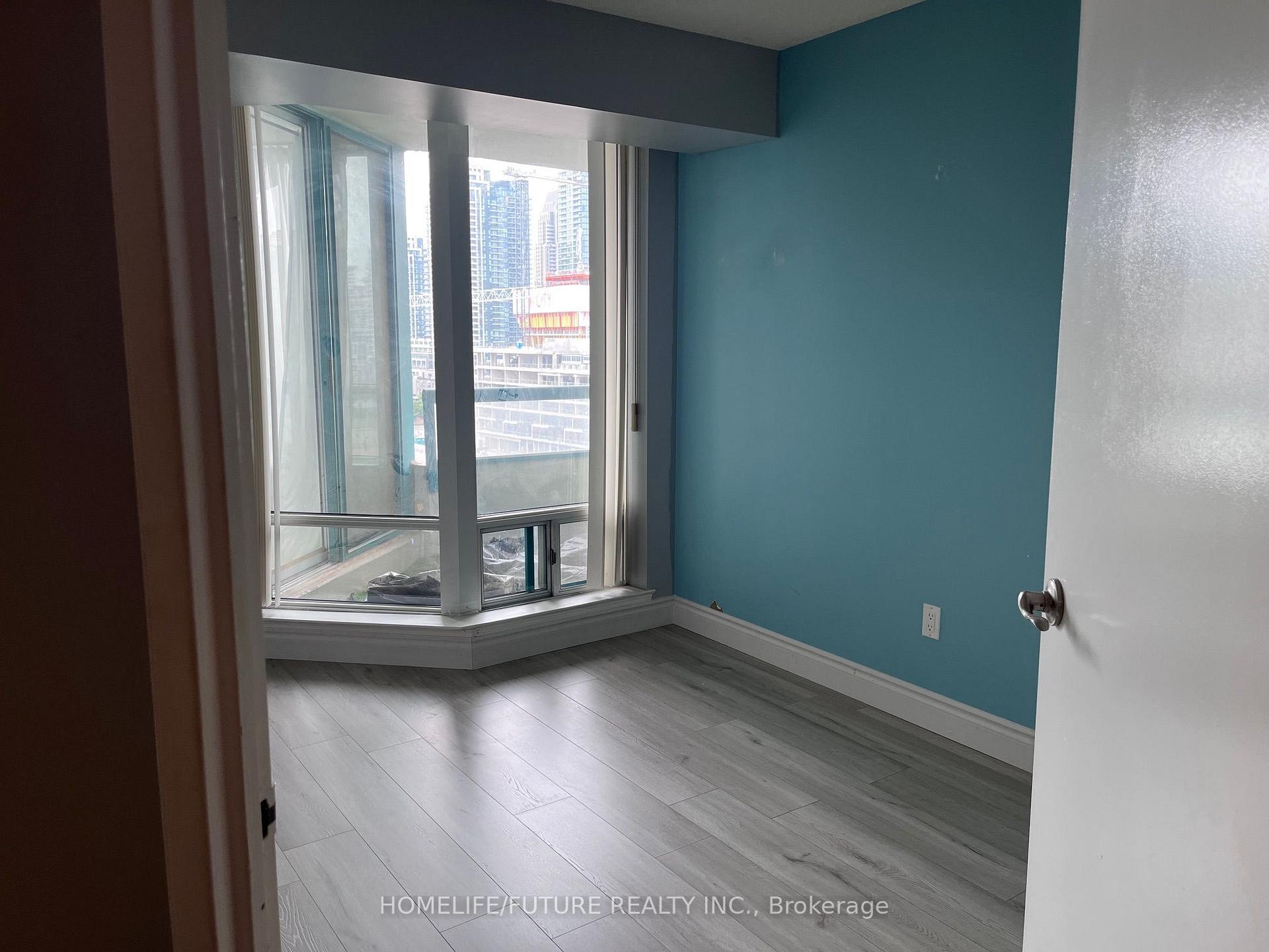 Photo 11 of Unit 1101, 550 Webb Drive, Mississauga, City Centre — HOMEH