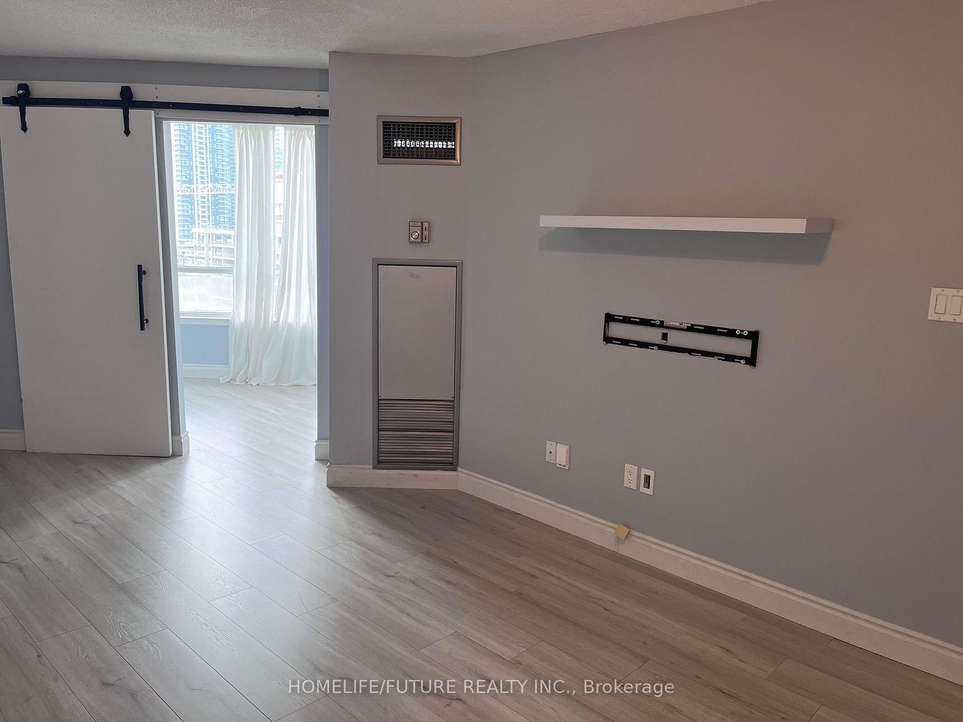 Photo 13 of Unit 1101, 550 Webb Drive, Mississauga, City Centre — HOMEH