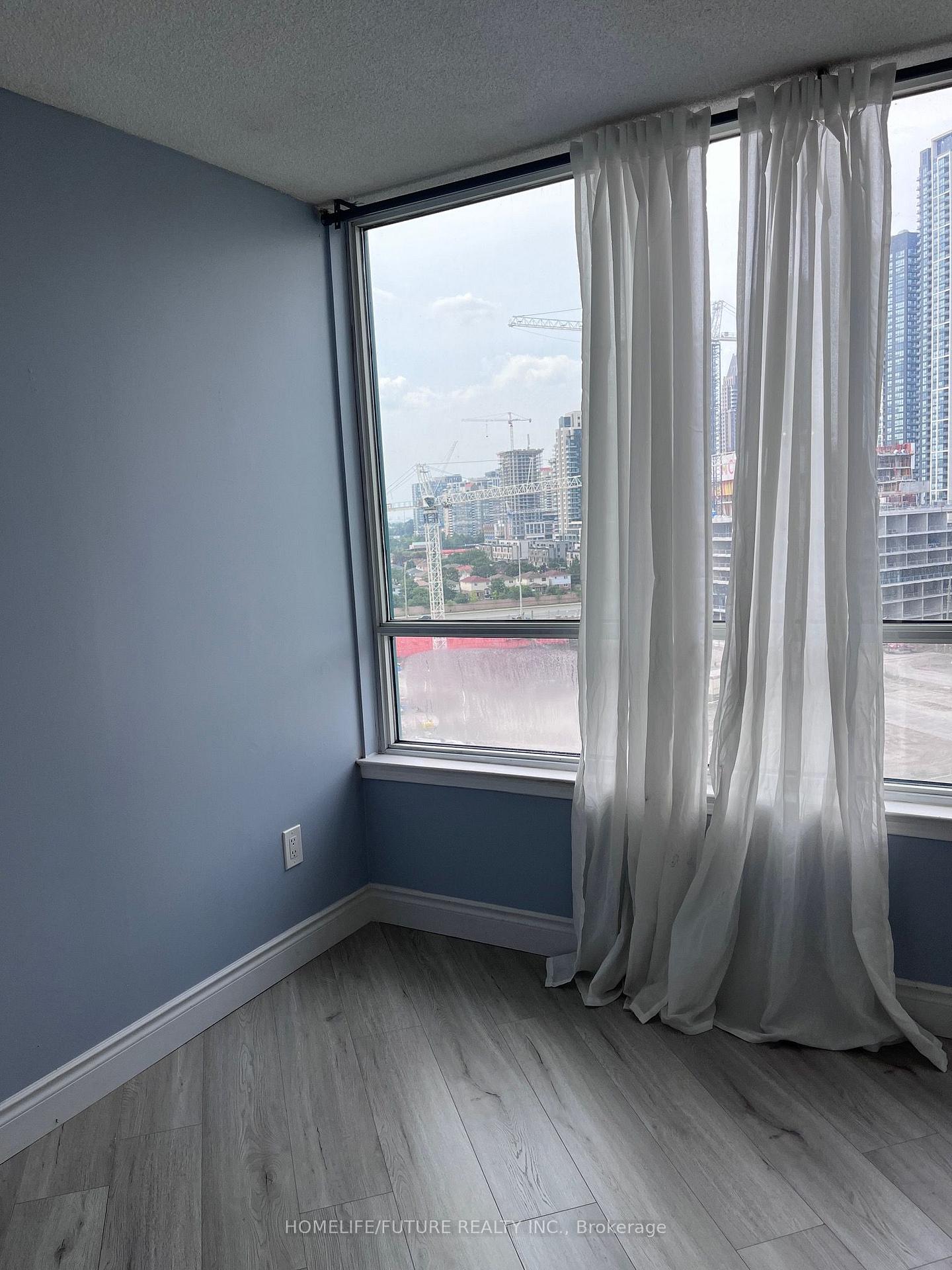 Photo 15 of Unit 1101, 550 Webb Drive, Mississauga, City Centre — HOMEH