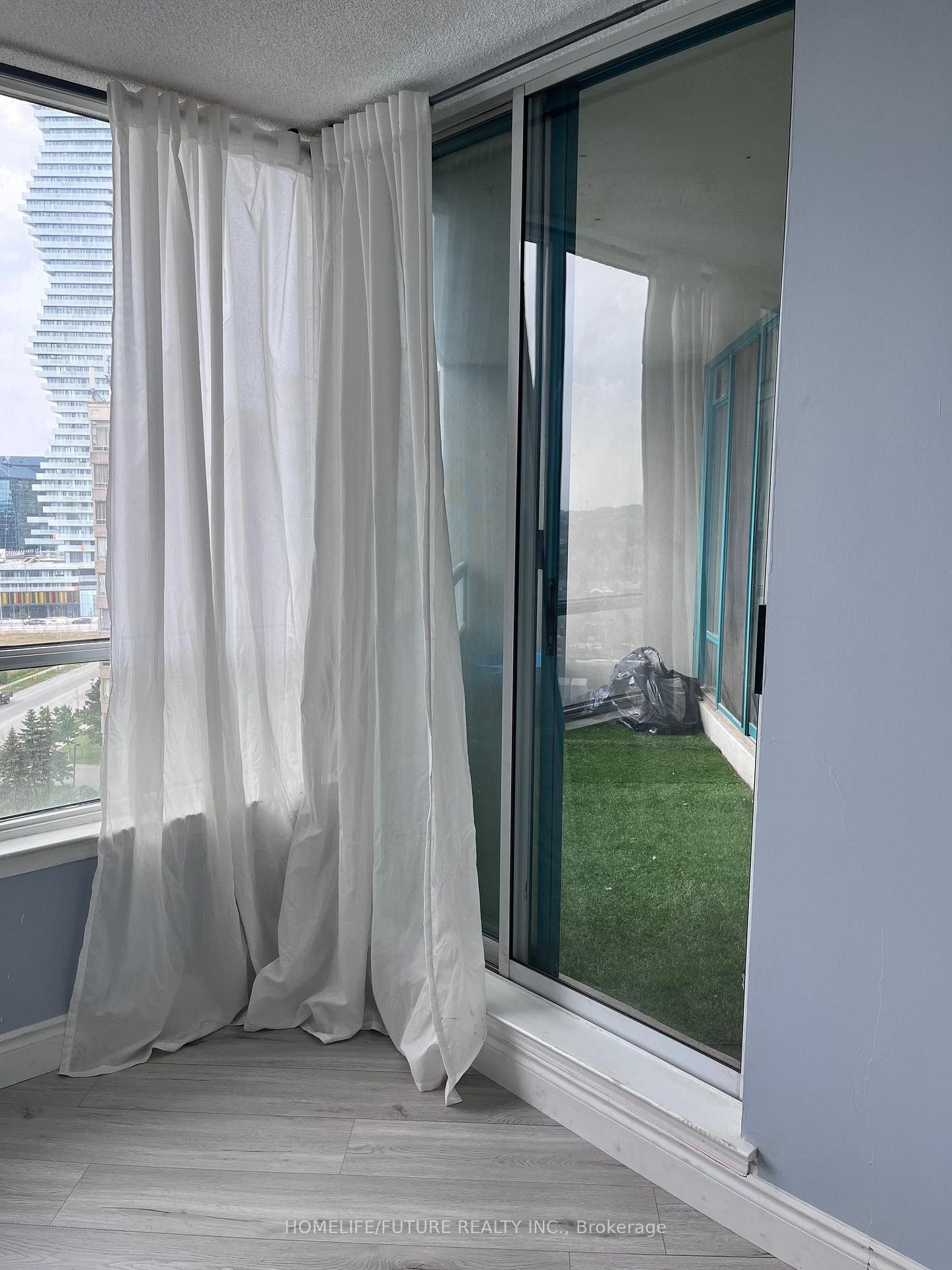 Photo 16 of Unit 1101, 550 Webb Drive, Mississauga, City Centre — HOMEH