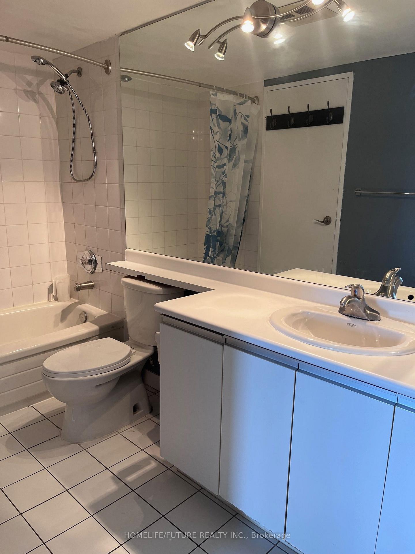 Photo 19 of Unit 1101, 550 Webb Drive, Mississauga, City Centre — HOMEH