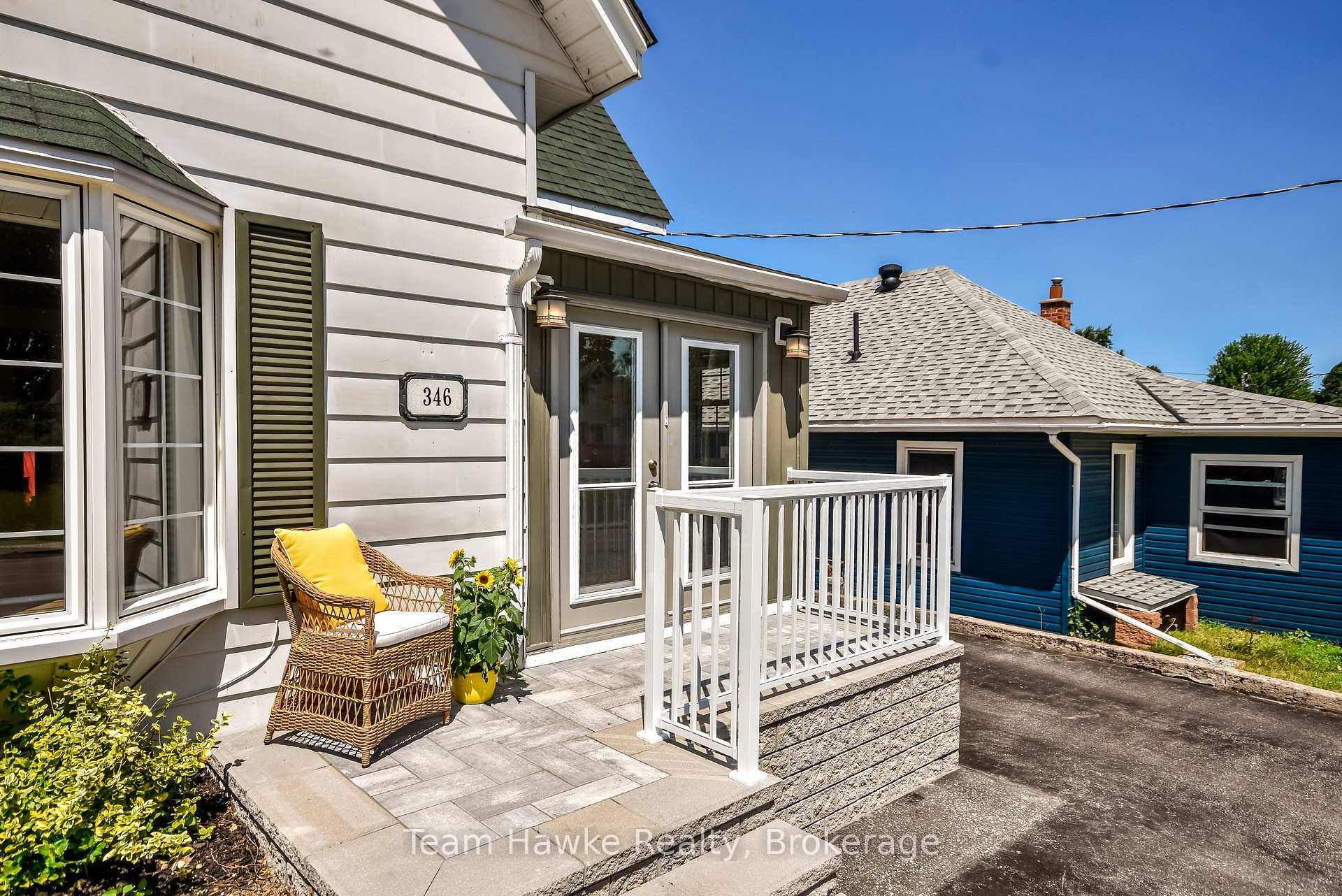 Photo 4 of 346 Yonge Street, Midland — HOMEH