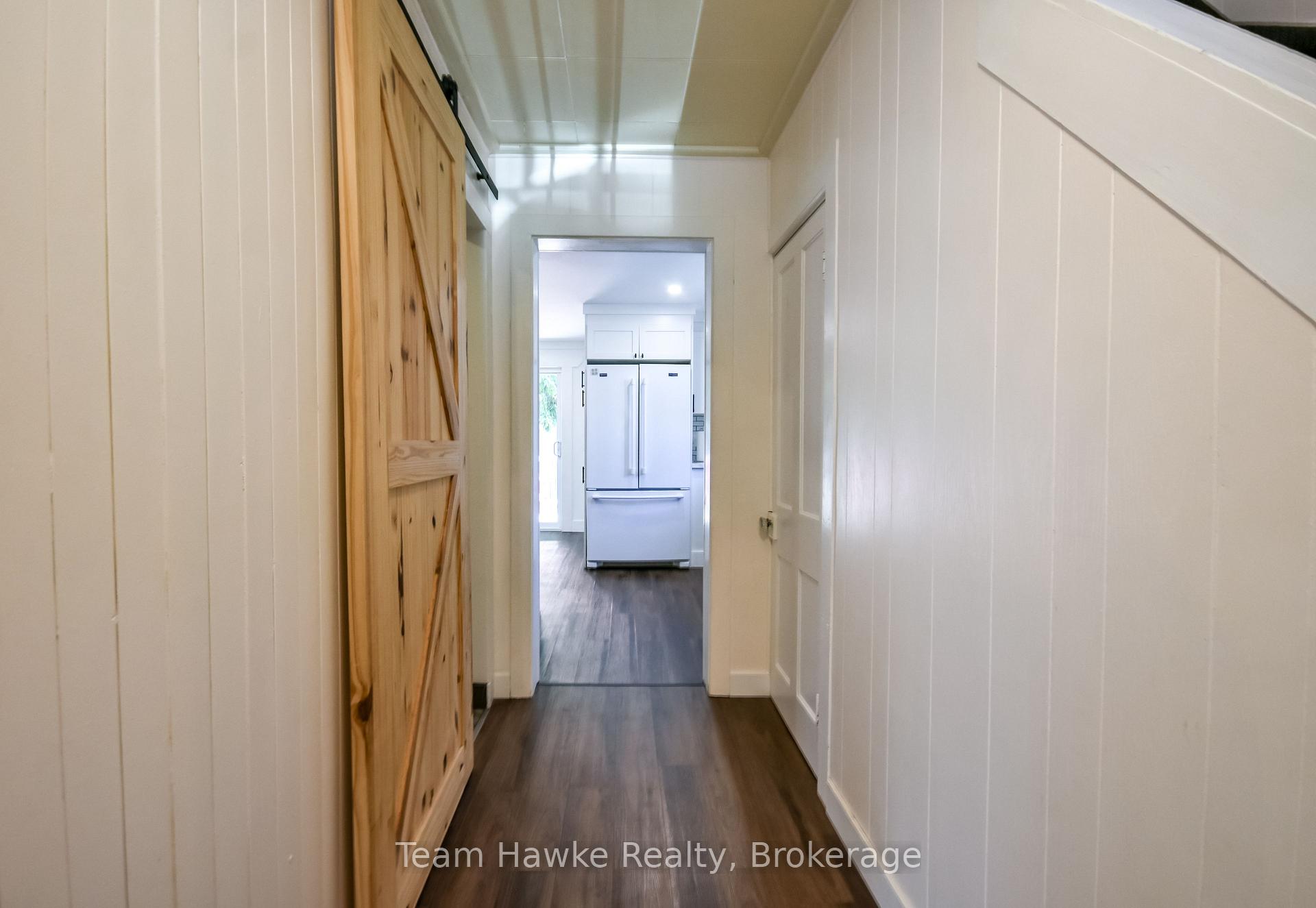 Photo 7 of 346 Yonge Street, Midland — HOMEH