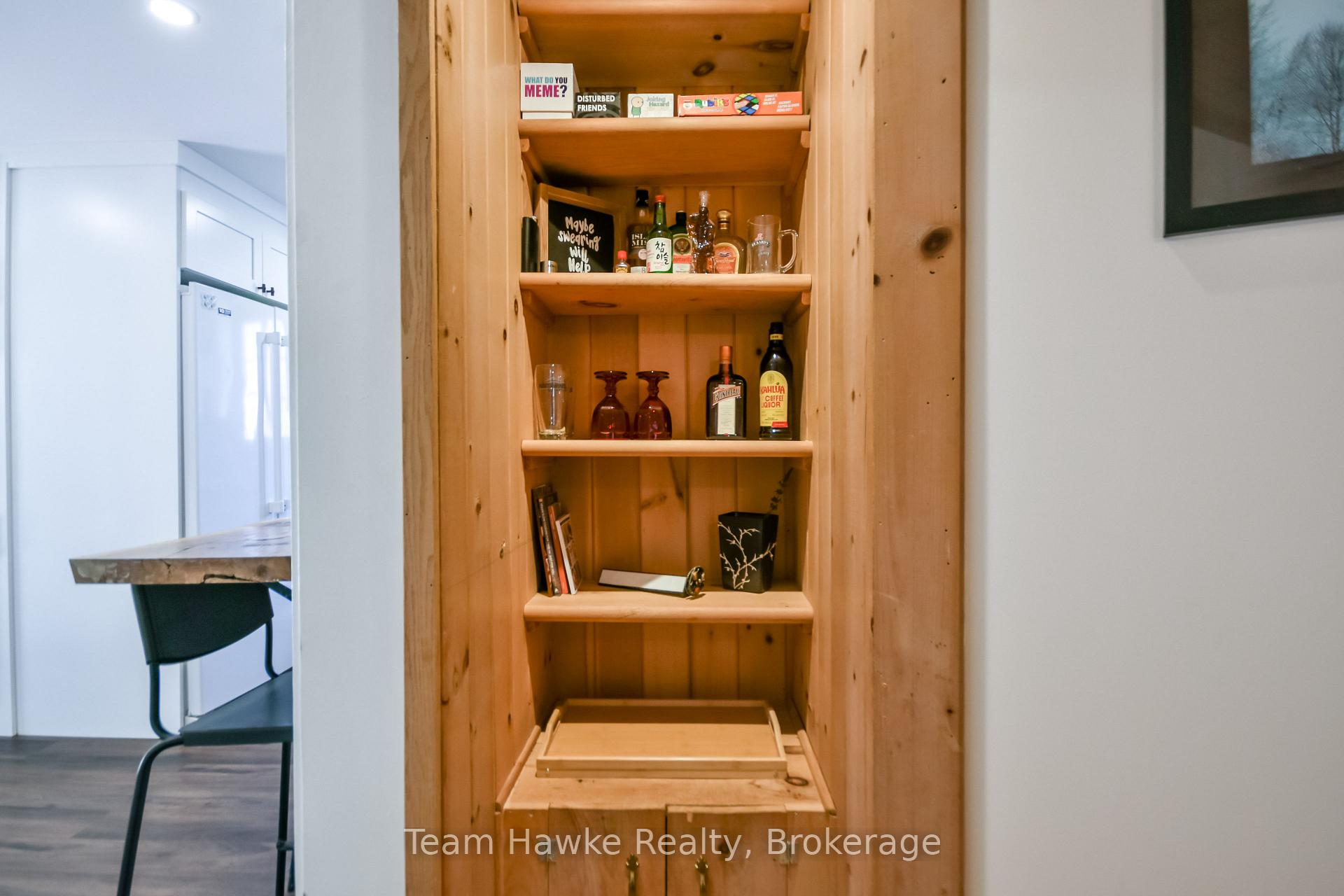 Photo 15 of 346 Yonge Street, Midland — HOMEH