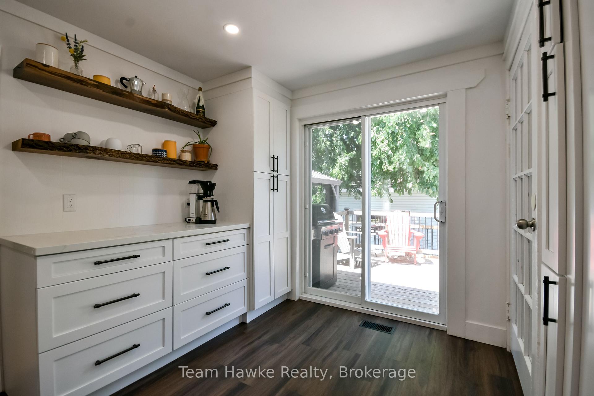 Photo 19 of 346 Yonge Street, Midland — HOMEH