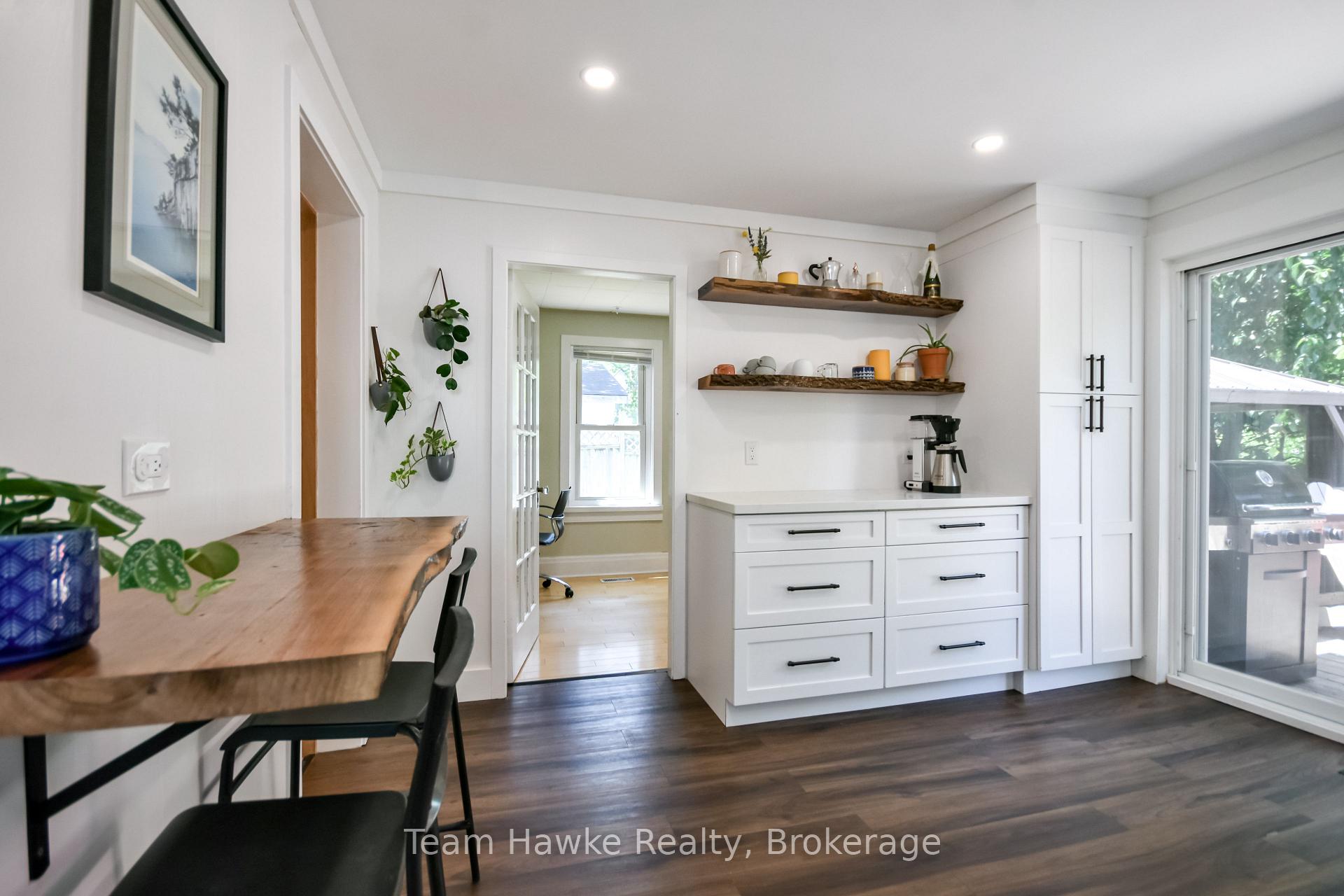 Photo 21 of 346 Yonge Street, Midland — HOMEH