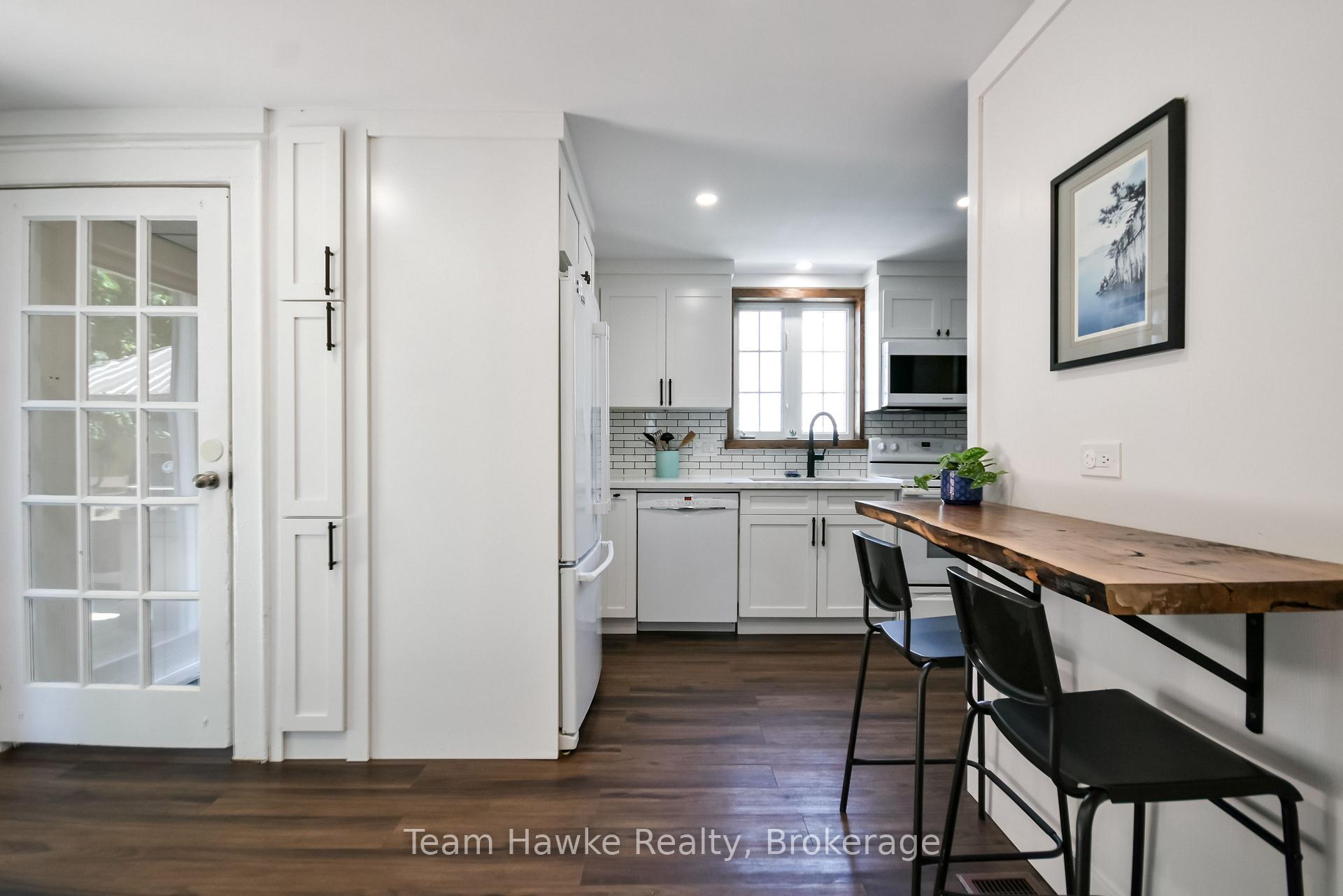 Photo 22 of 346 Yonge Street, Midland — HOMEH