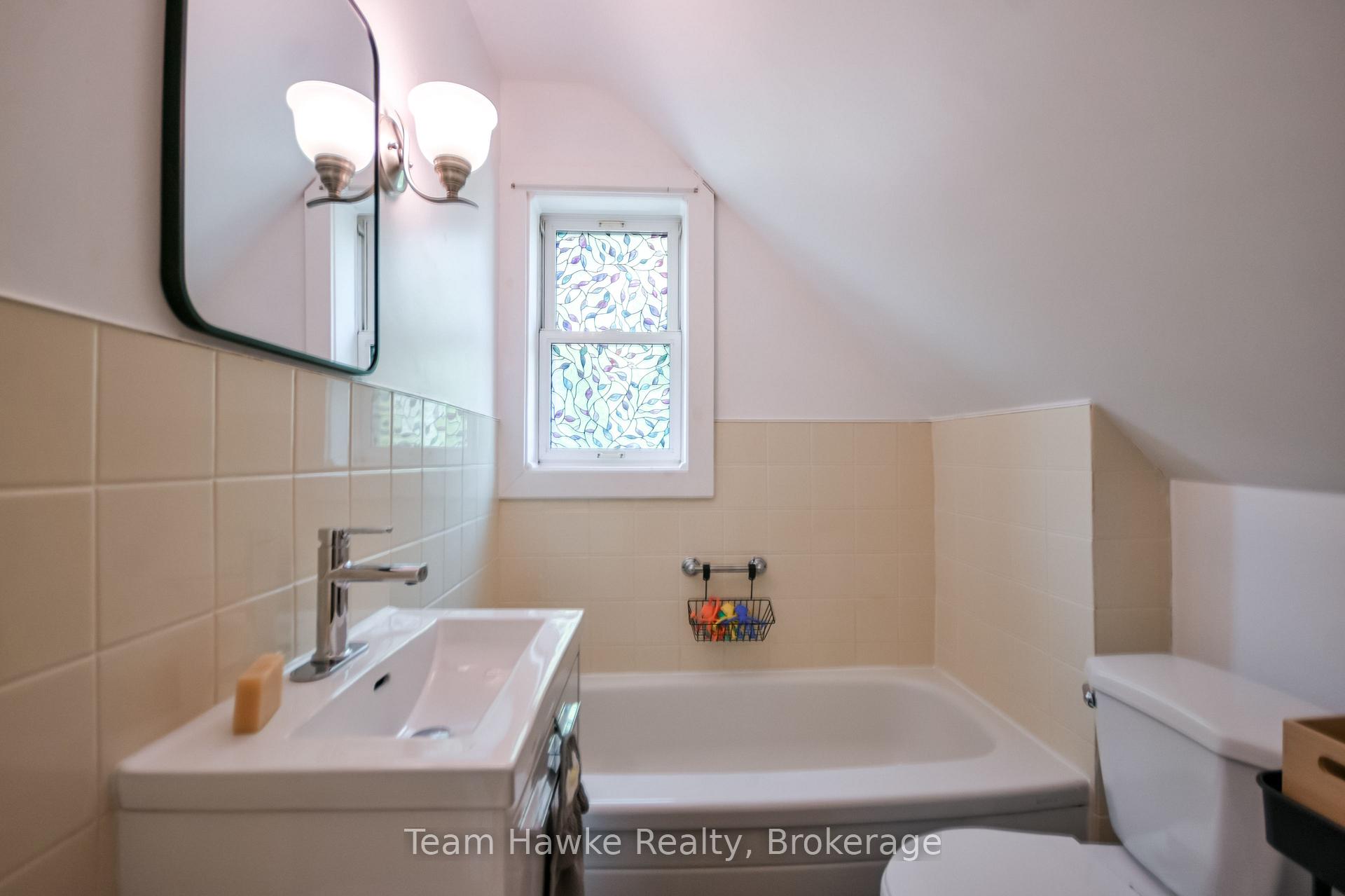 Photo 34 of 346 Yonge Street, Midland — HOMEH