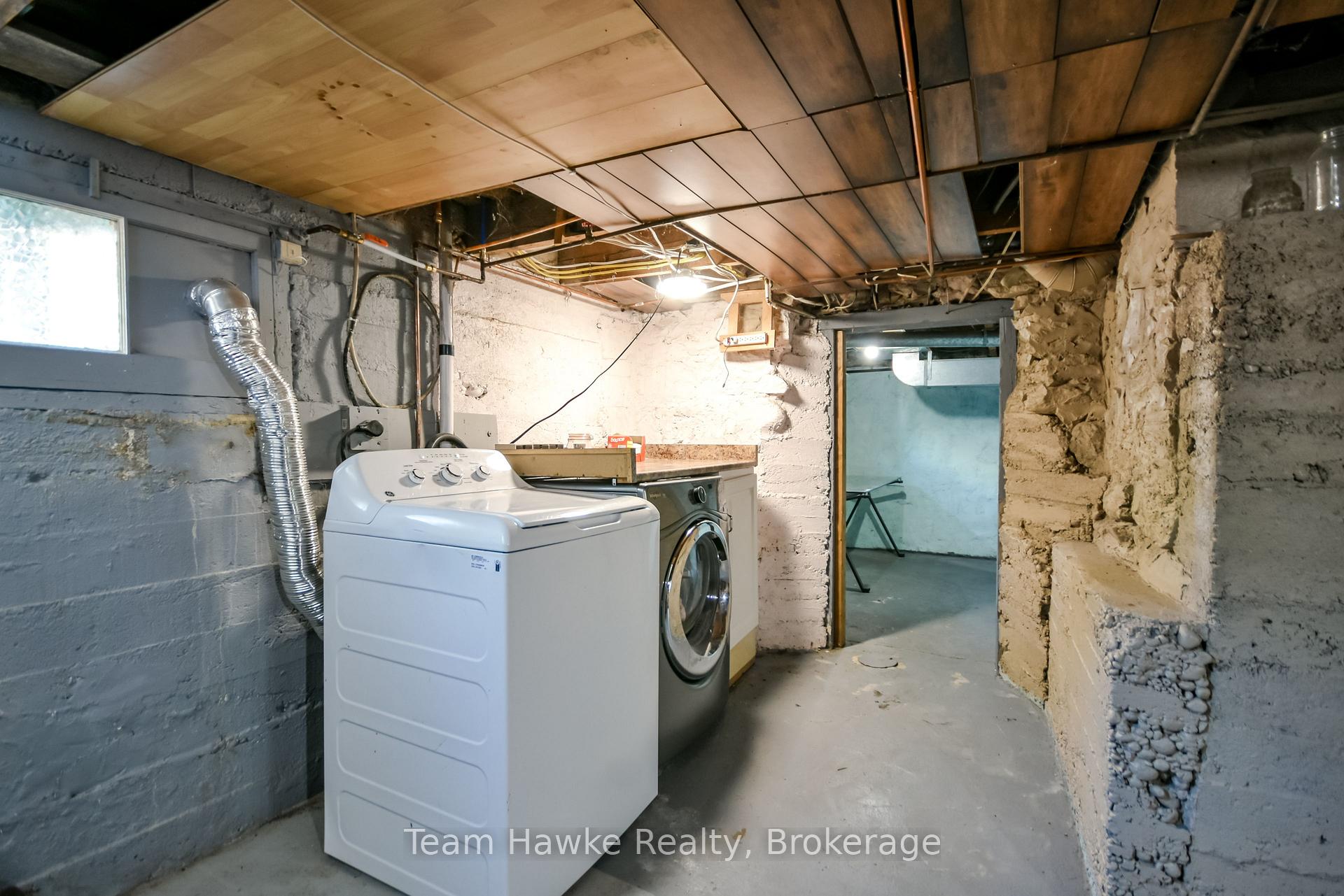 Photo 37 of 346 Yonge Street, Midland — HOMEH
