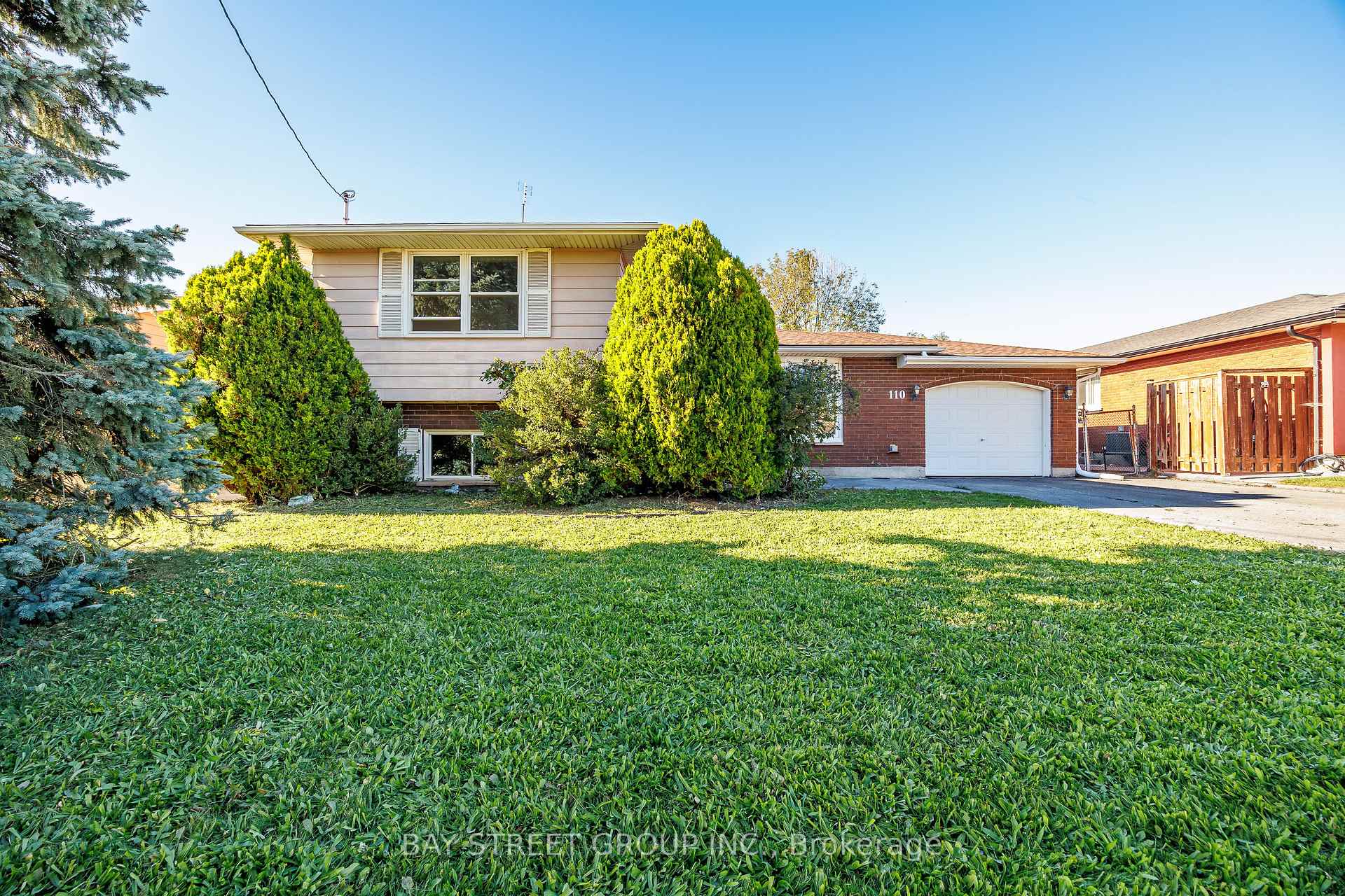 Photo 3 of 110 St. David's Road, St. Catharines, Burleigh Hill — HOMEH
