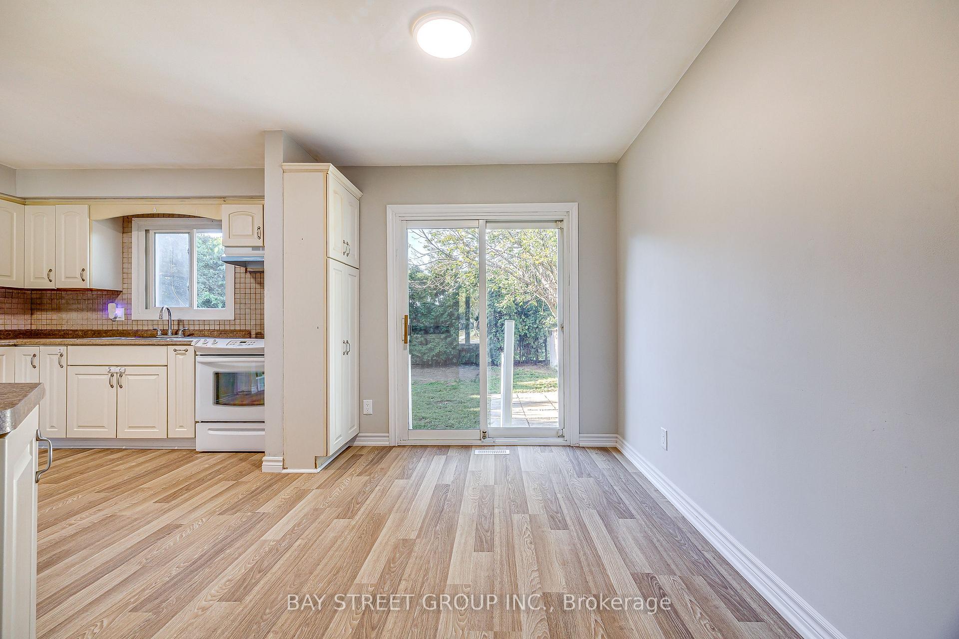 Photo 6 of 110 St. David's Road, St. Catharines, Burleigh Hill — HOMEH