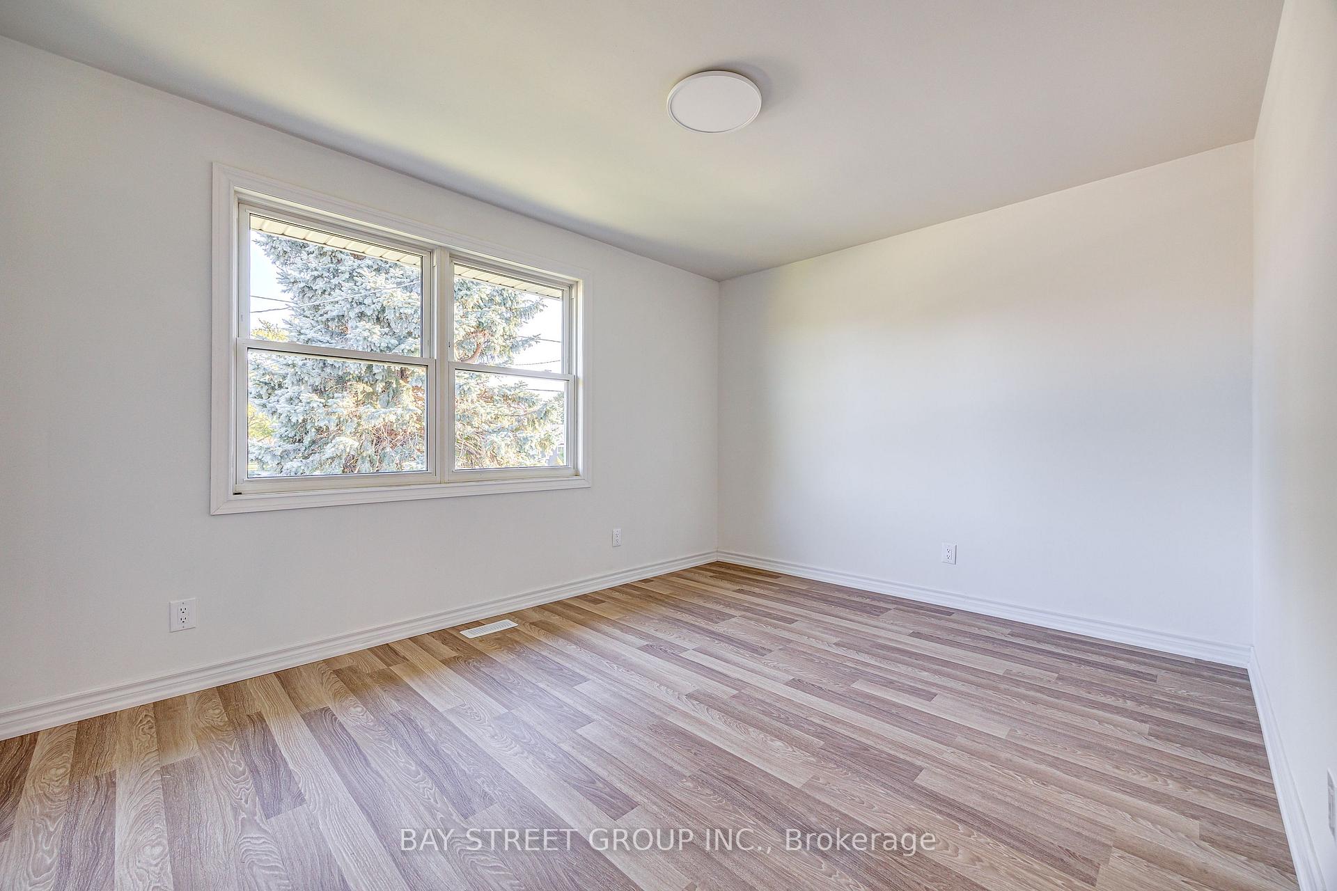 Photo 17 of 110 St. David's Road, St. Catharines, Burleigh Hill — HOMEH