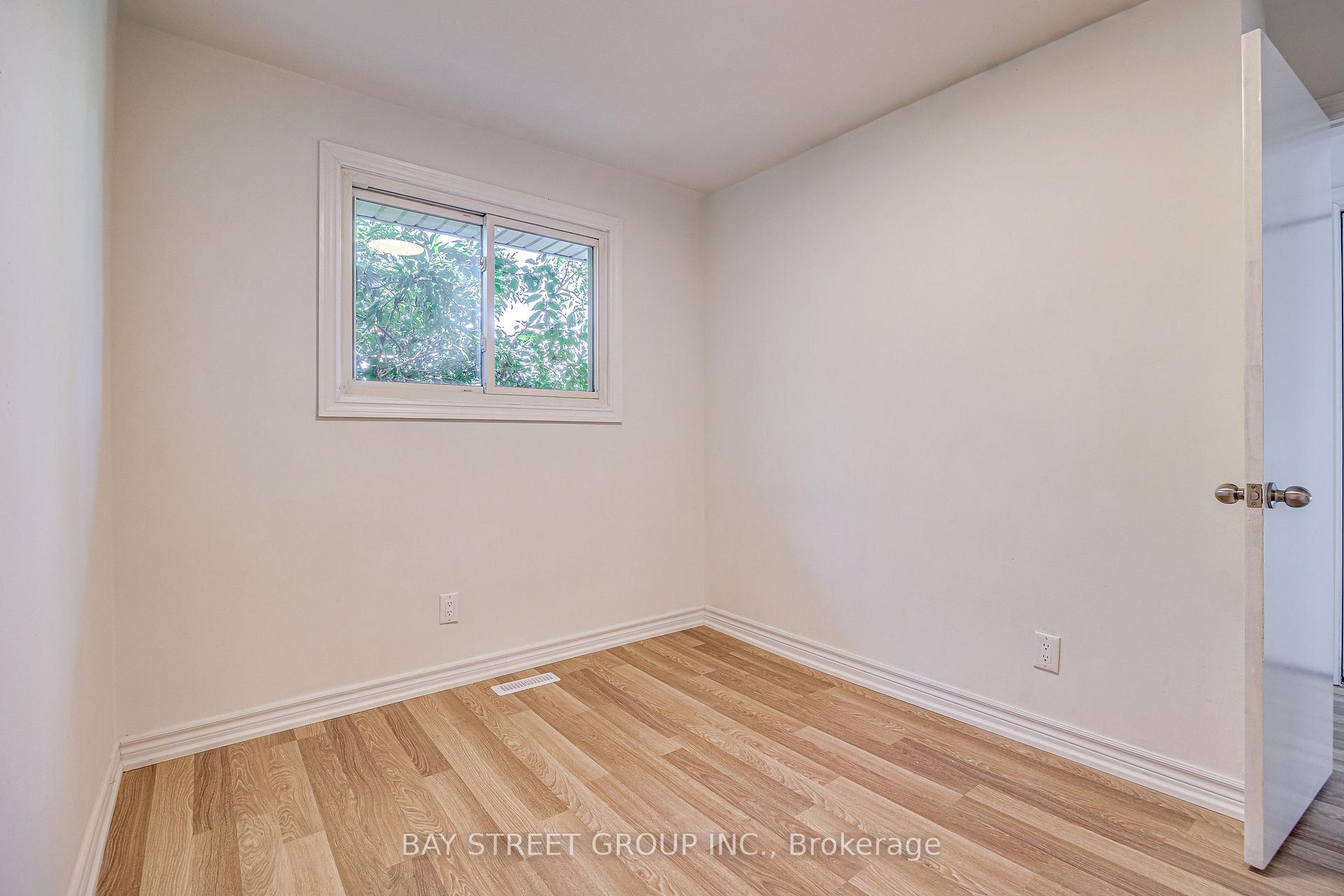 Photo 21 of 110 St. David's Road, St. Catharines, Burleigh Hill — HOMEH