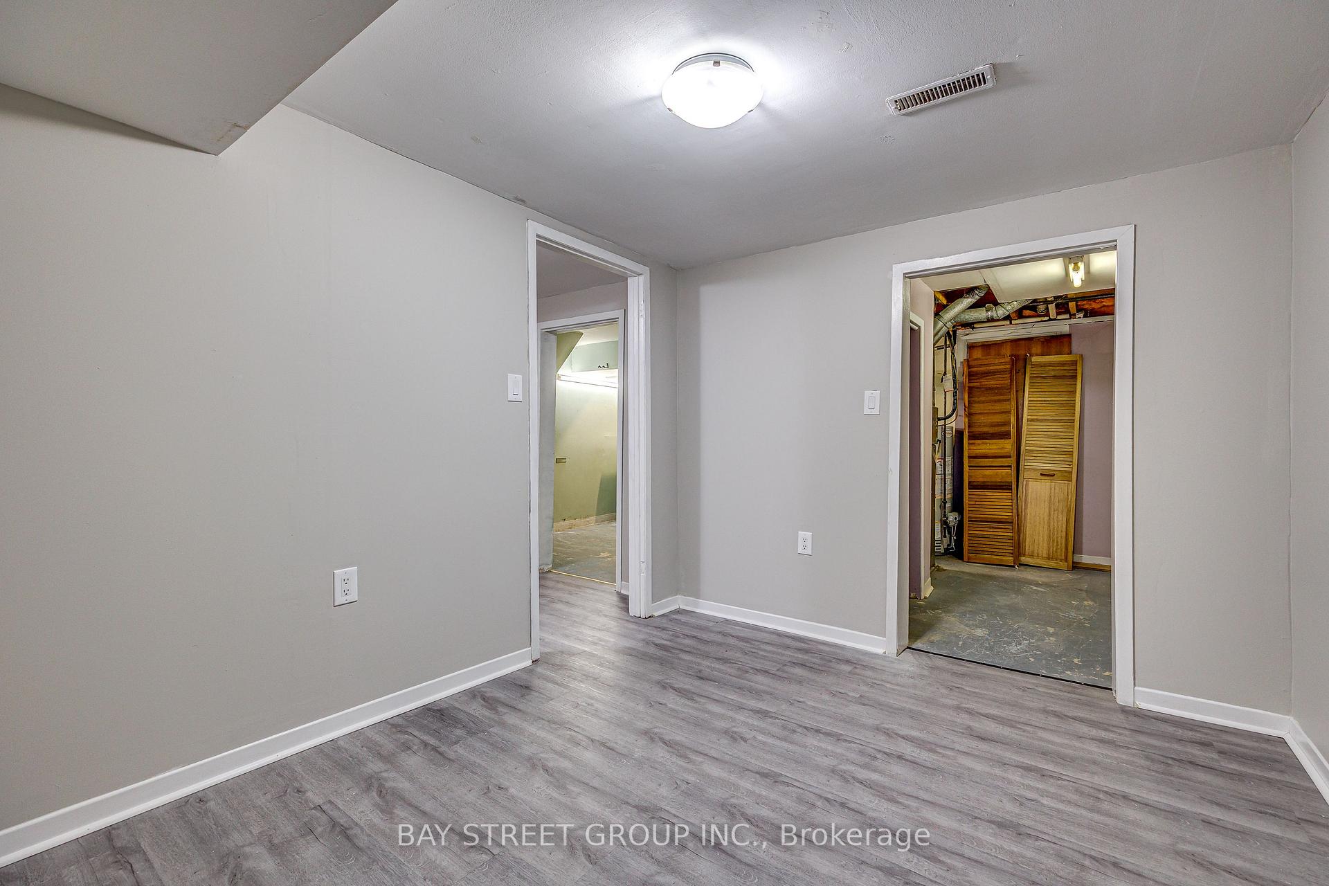 Photo 30 of 110 St. David's Road, St. Catharines, Burleigh Hill — HOMEH