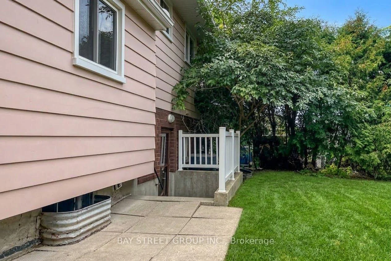 Photo 13 of 110 St. David's Road, St. Catharines, Burleigh Hill — HOMEH