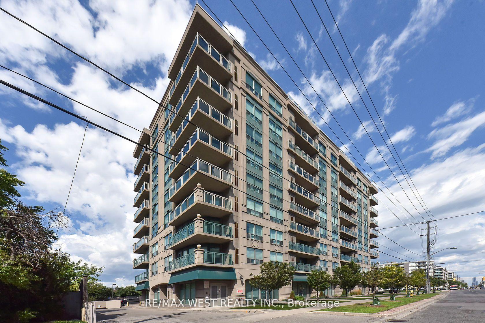 Photo of Unit 705, 920 Sheppard Avenue W