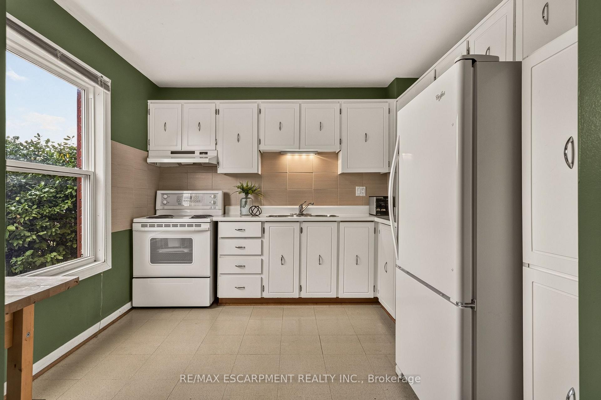 Photo 5 of Unit 69, 900 Central Park Drive, Brampton, Northgate — HOMEH