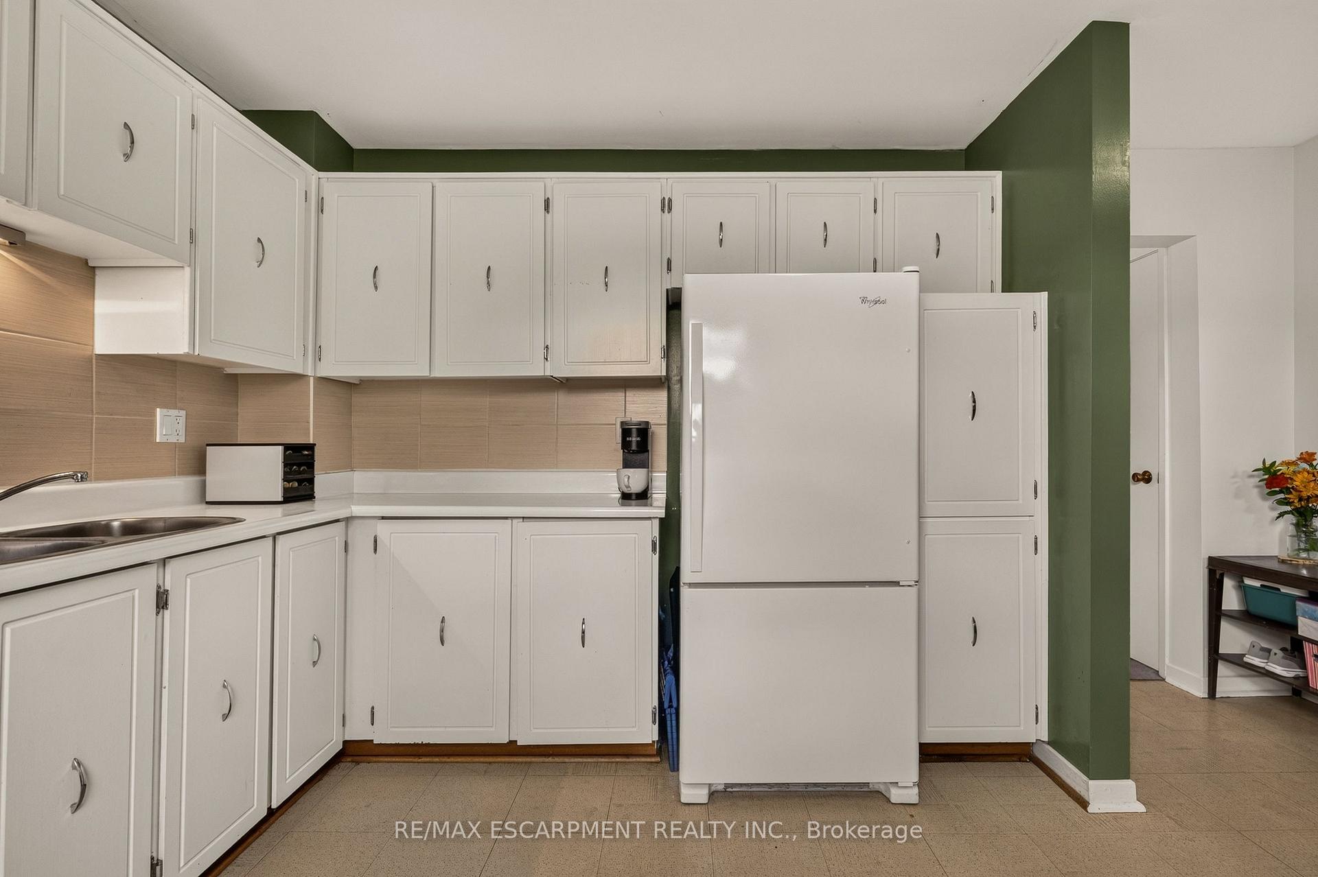 Photo 7 of Unit 69, 900 Central Park Drive, Brampton, Northgate — HOMEH