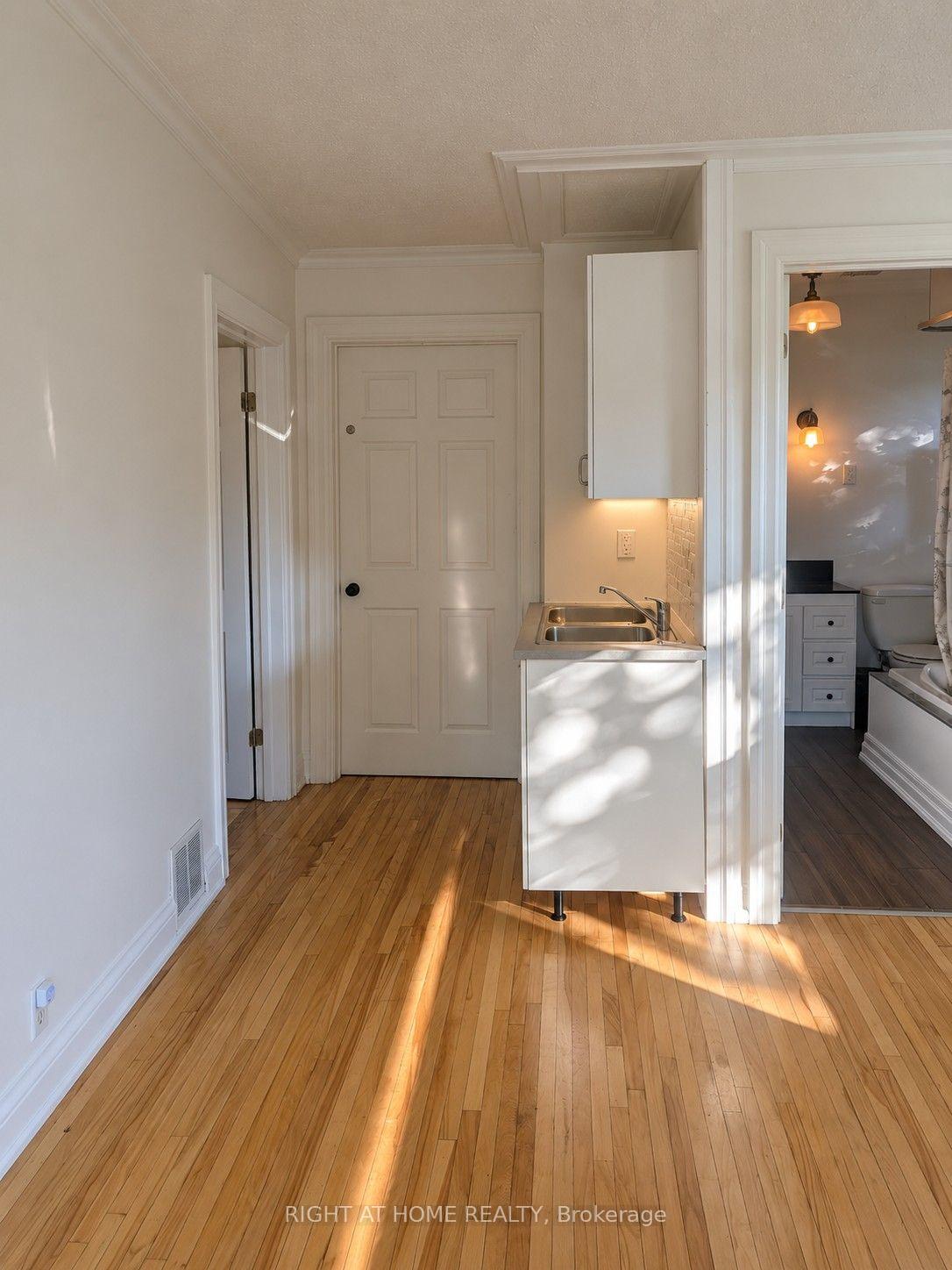 Photo 7 of Unit Suite B, 242 Arthur Street, Halton Hills, Acton — HOMEH