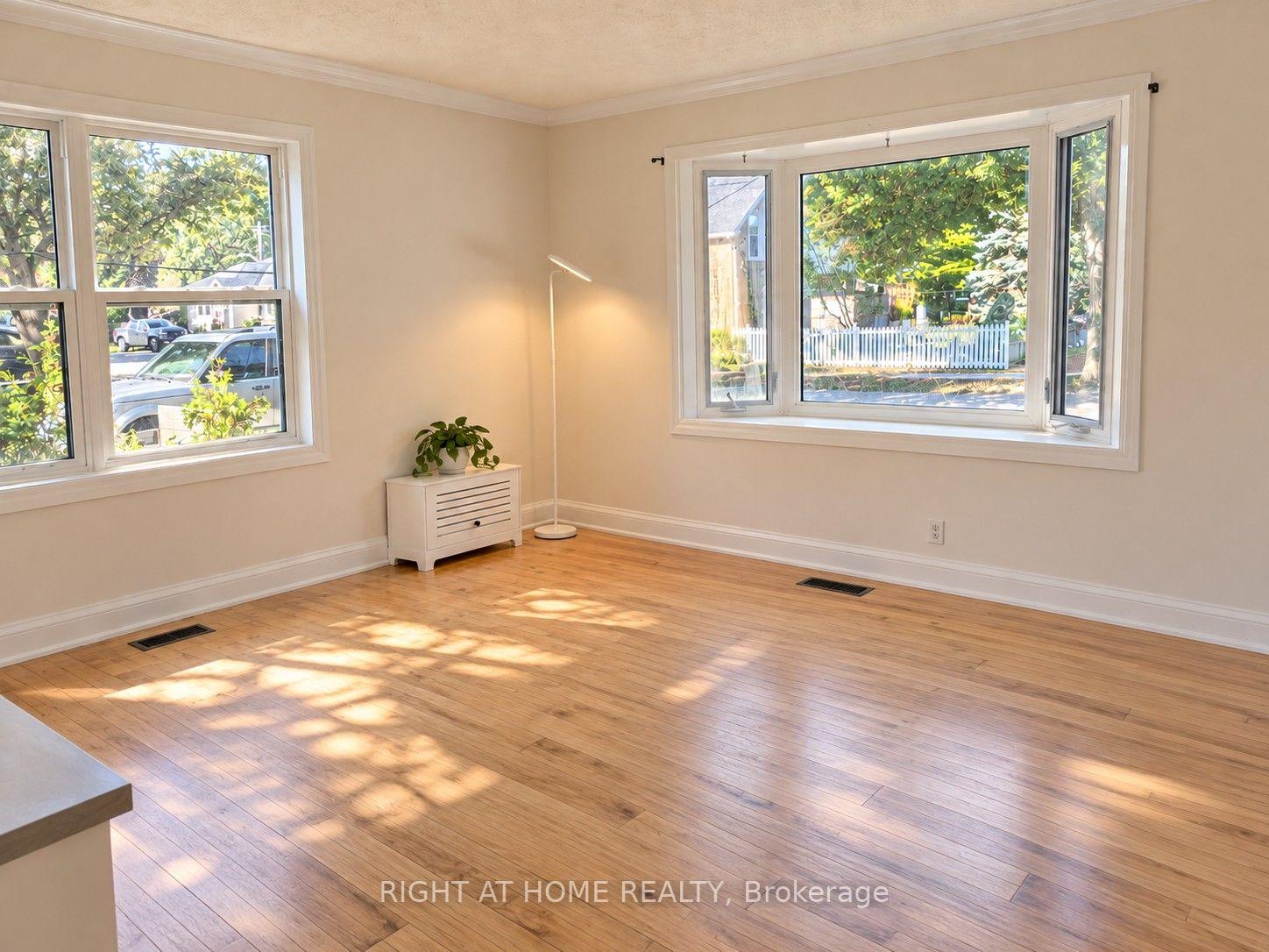 Photo 10 of Unit Suite B, 242 Arthur Street, Halton Hills, Acton — HOMEH