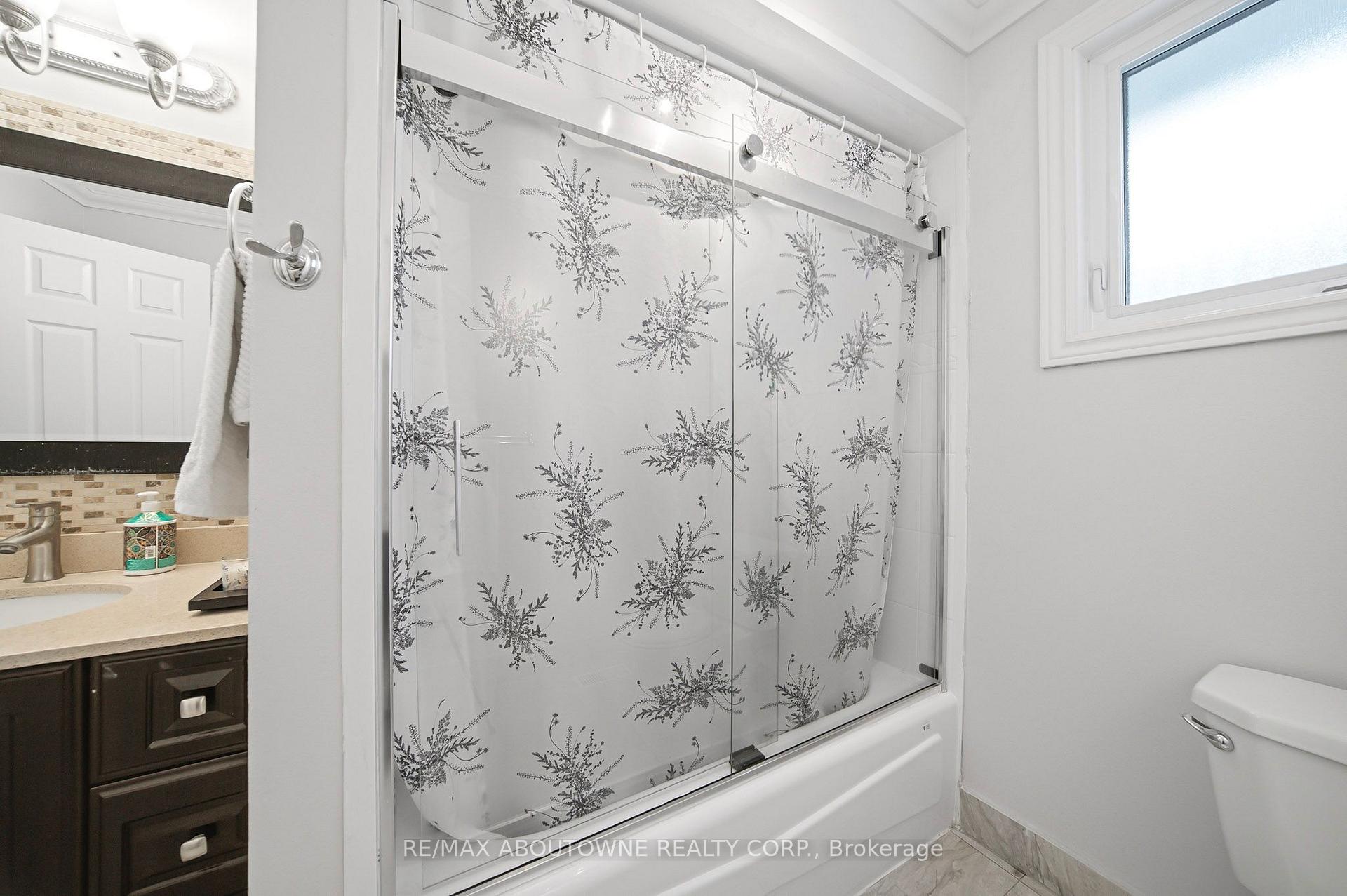 Photo 17 of 6346 Neuchatel Road, Mississauga, Meadowvale — HOMEH