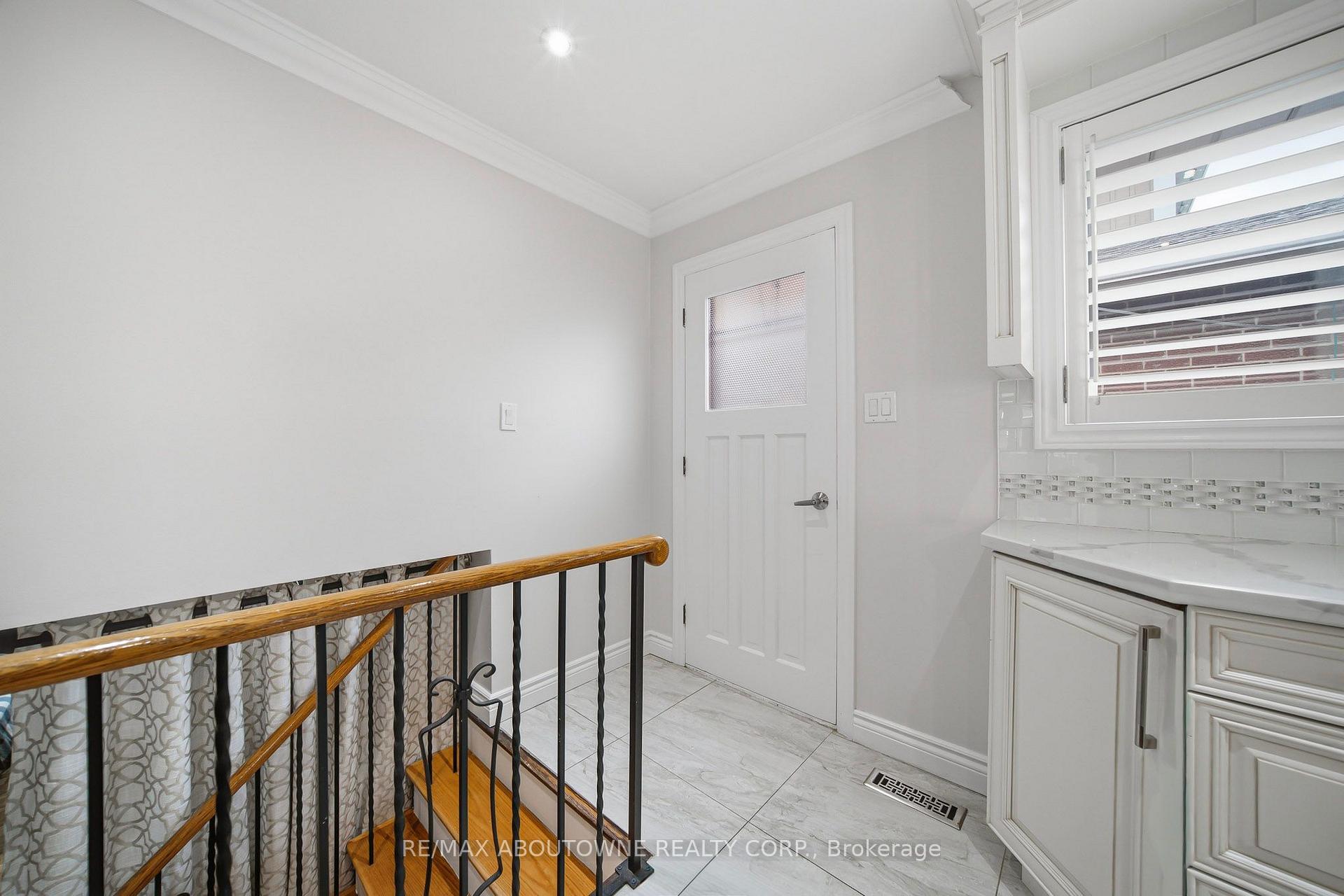 Photo 18 of 6346 Neuchatel Road, Mississauga, Meadowvale — HOMEH