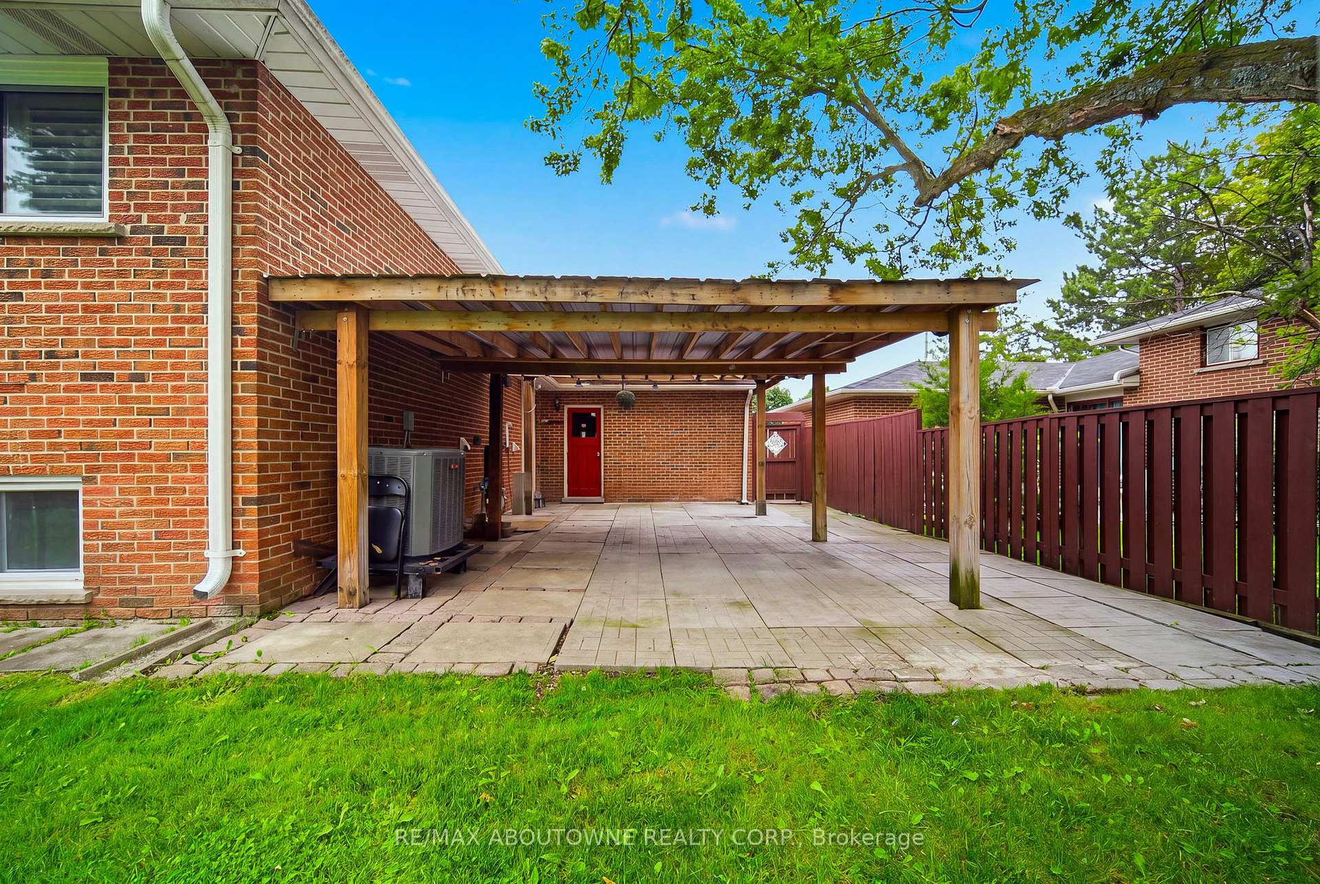 Photo 29 of 6346 Neuchatel Road, Mississauga, Meadowvale — HOMEH