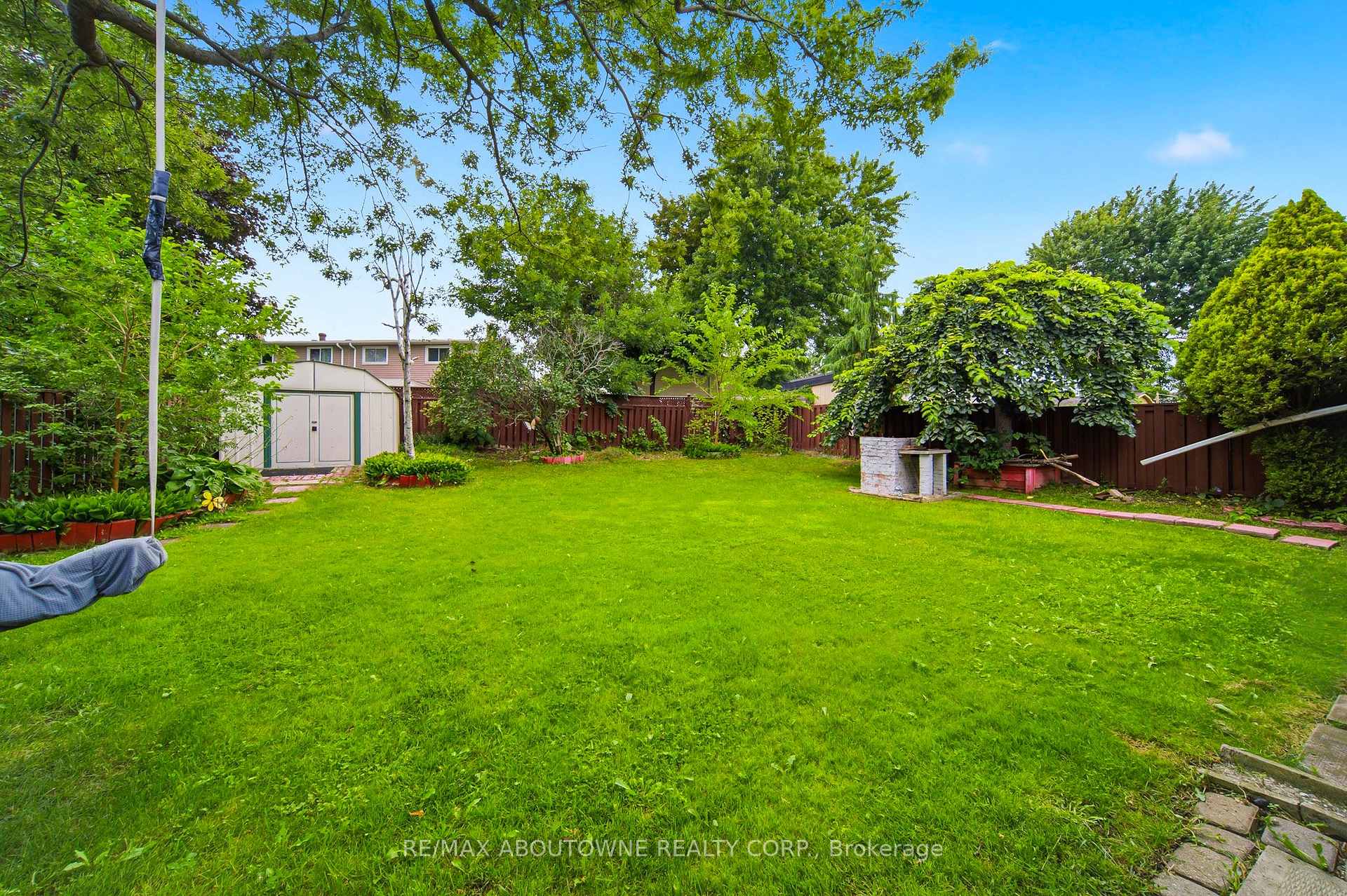 Photo 30 of 6346 Neuchatel Road, Mississauga, Meadowvale — HOMEH