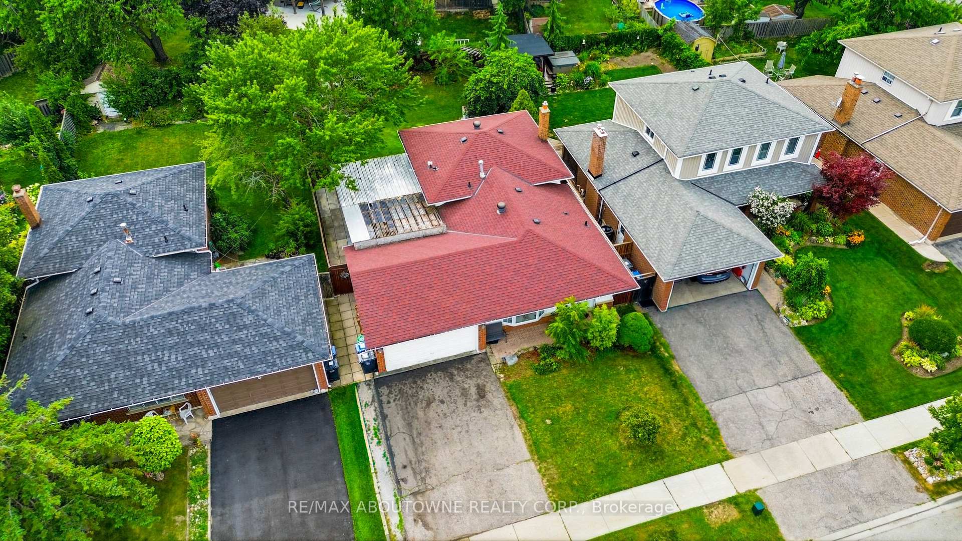 Photo 33 of 6346 Neuchatel Road, Mississauga, Meadowvale — HOMEH