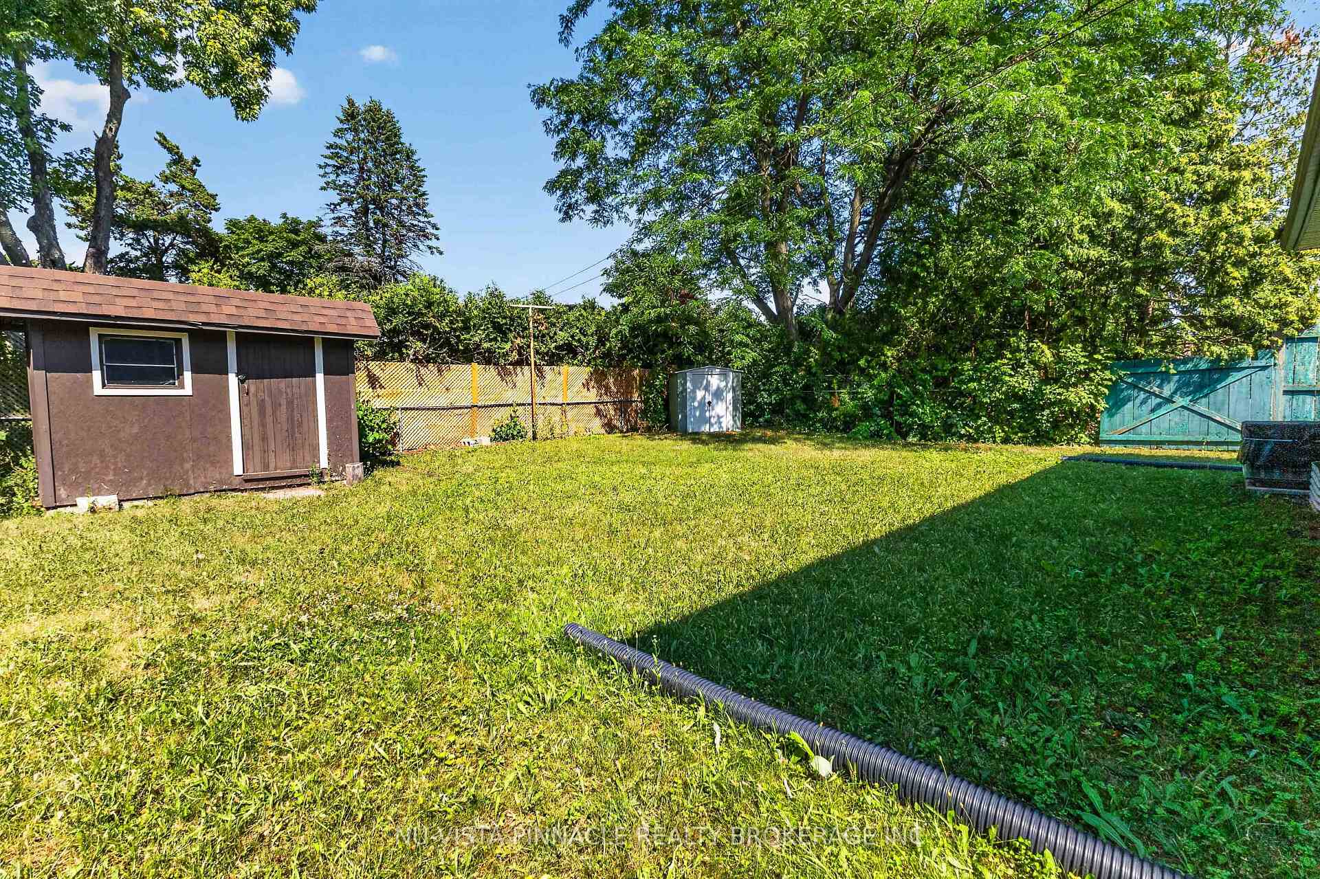 Photo 24 of 1062 Apache Road, London, East D — HOMEH