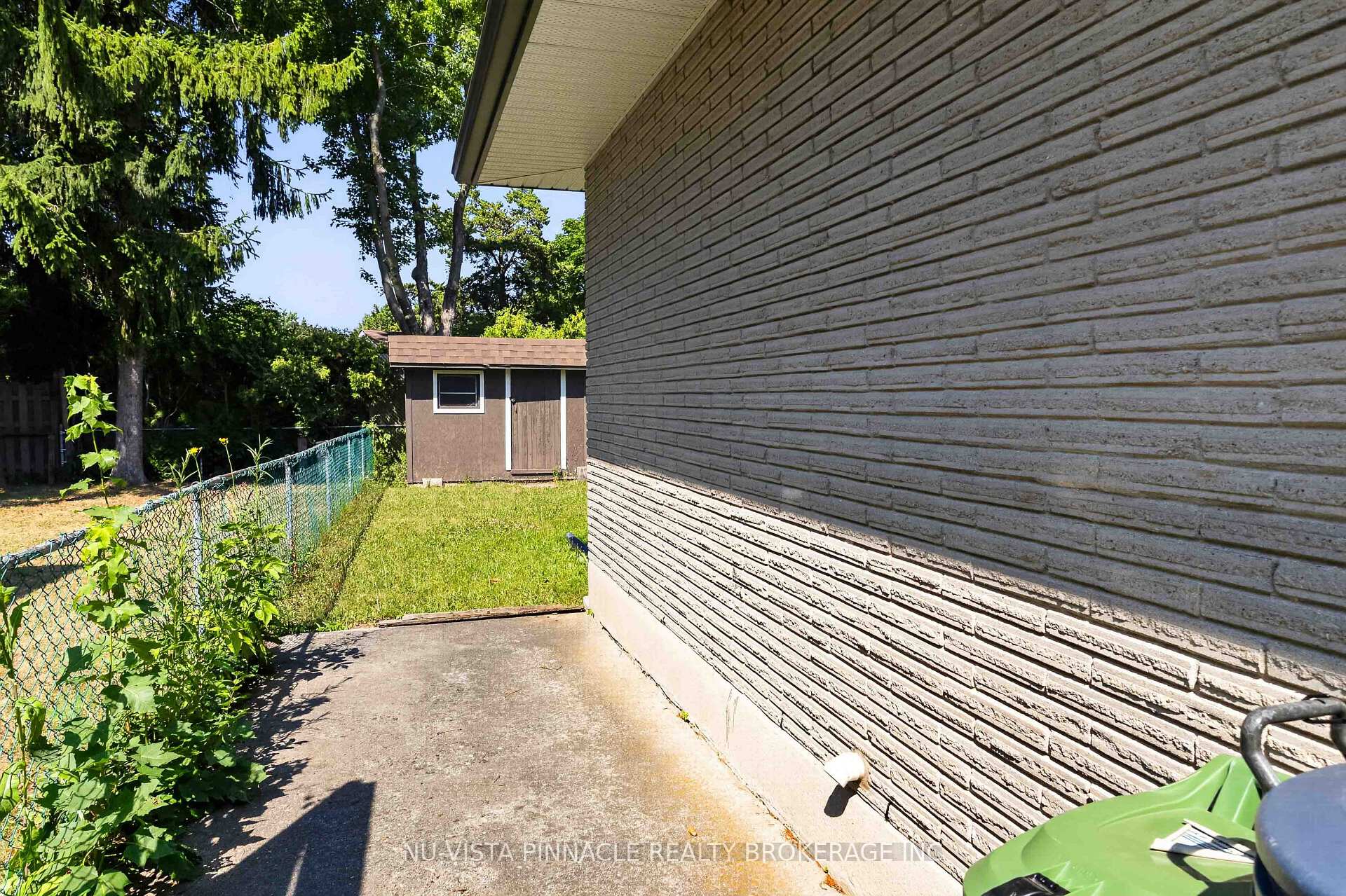 Photo 28 of 1062 Apache Road, London, East D — HOMEH