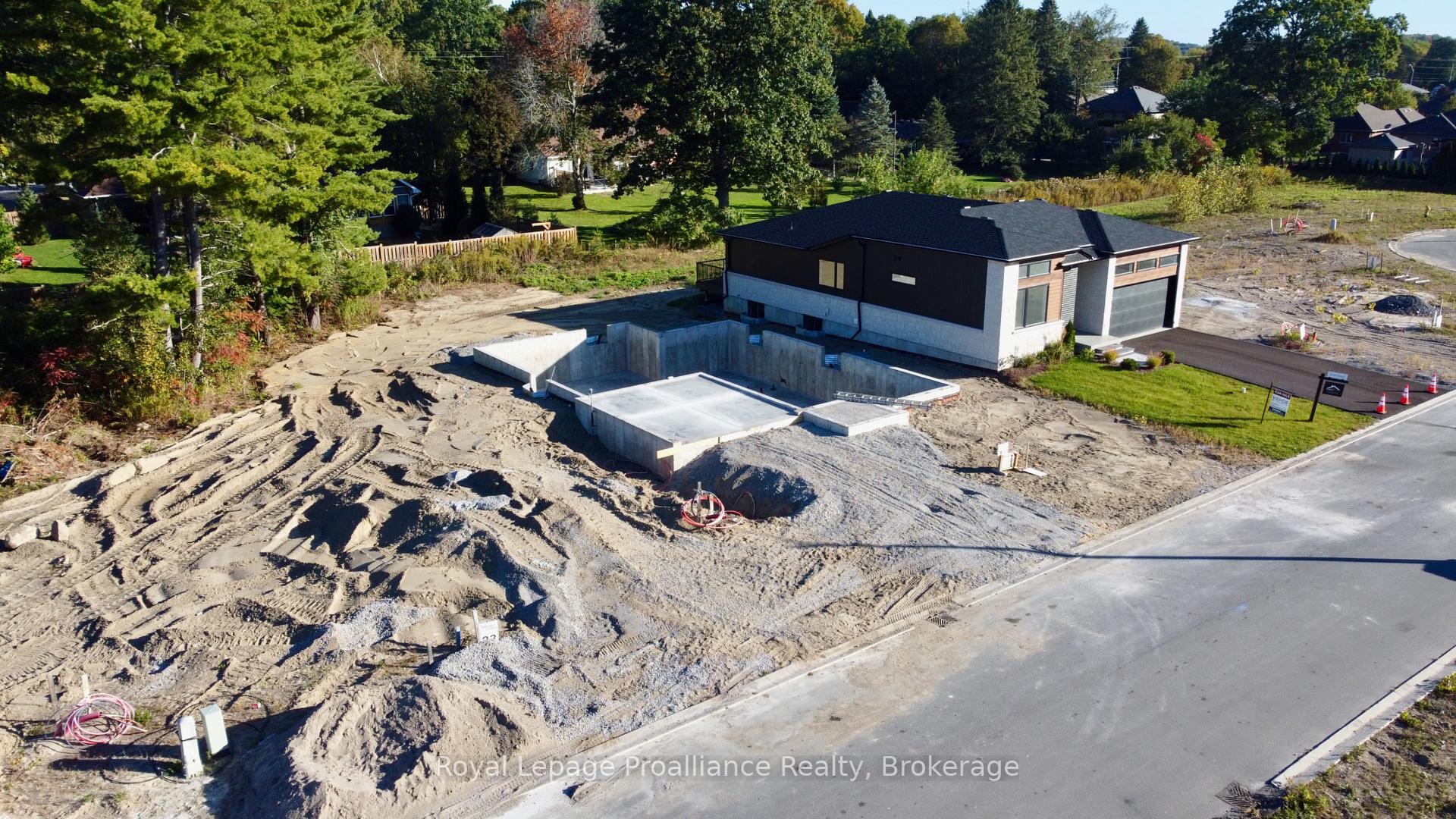Photo 3 of 25 Exeter Court, Quinte West, Murray Ward — HOMEH