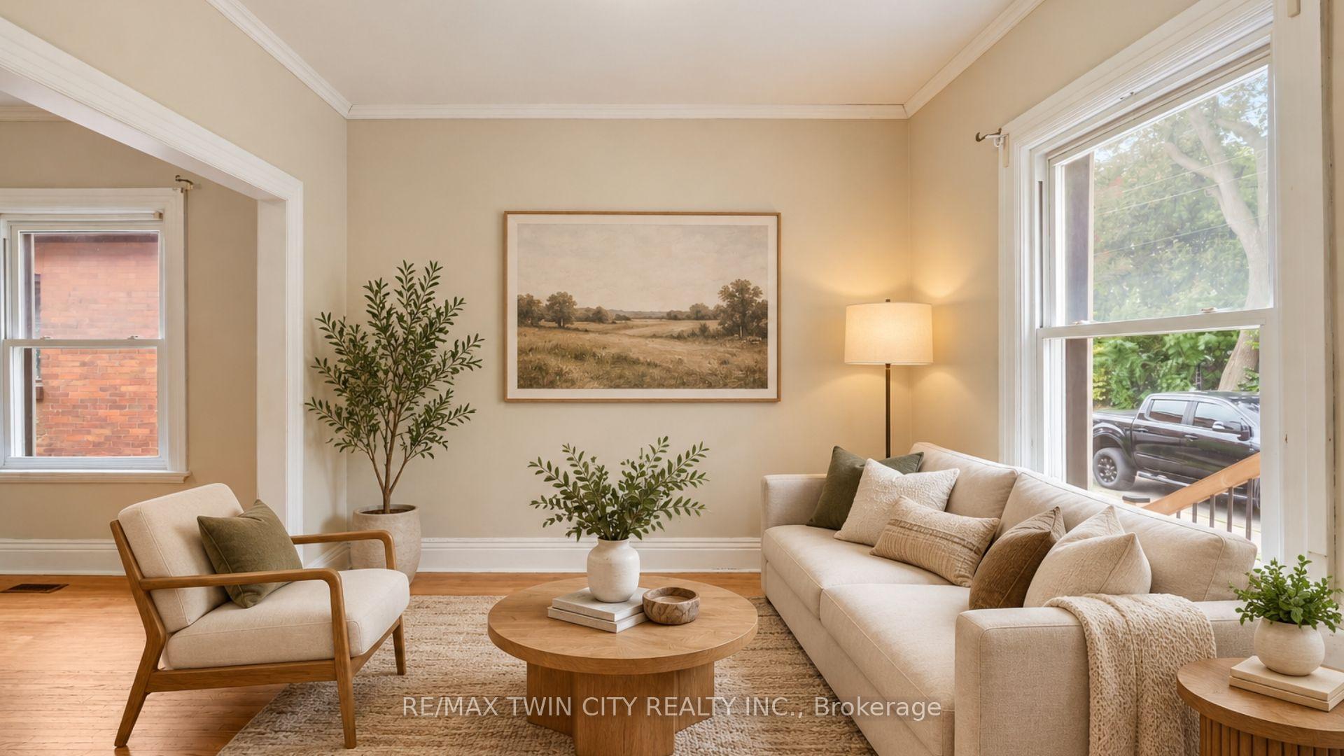 Photo 9 of 25 Alonzo Street, Brantford, North Ward — HOMEH