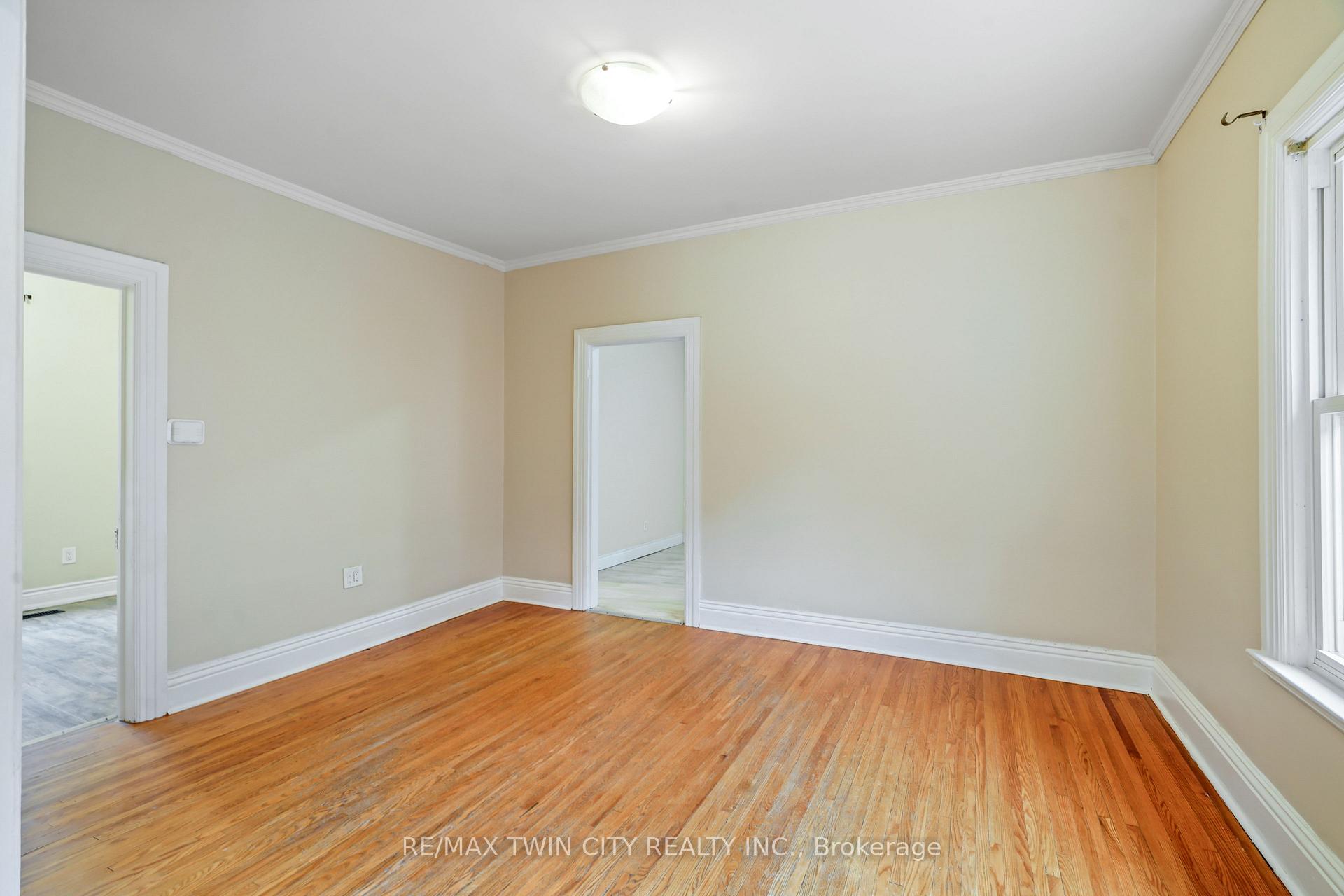 Photo 14 of 25 Alonzo Street, Brantford, North Ward — HOMEH