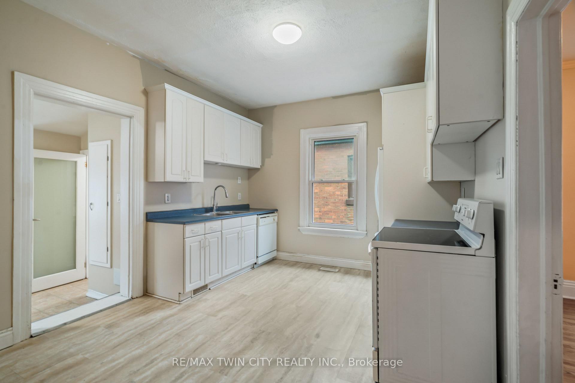 Photo 23 of 25 Alonzo Street, Brantford, North Ward — HOMEH