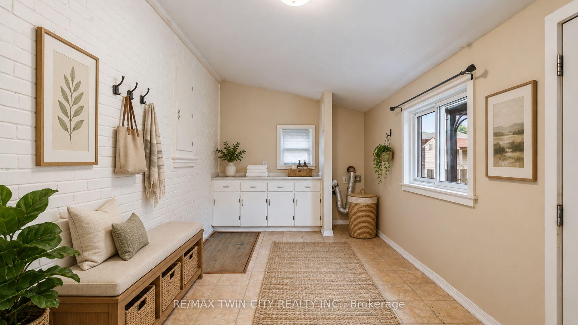 Photo 31 of 25 Alonzo Street, Brantford, North Ward — HOMEH