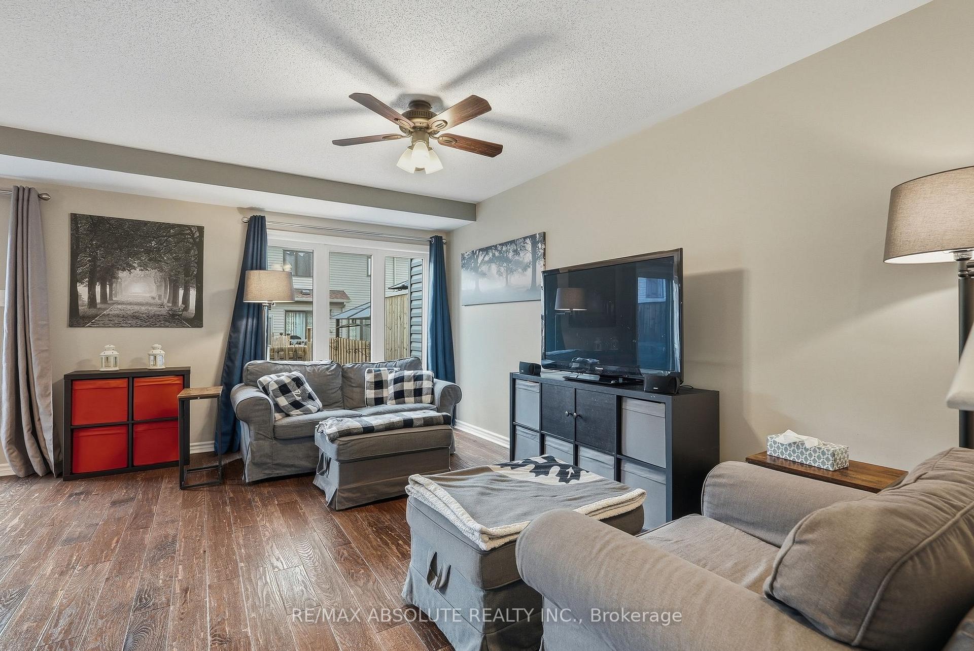 Photo 9 of 696 Trigorai Crescent, Ottawa, Avalon West — HOMEH